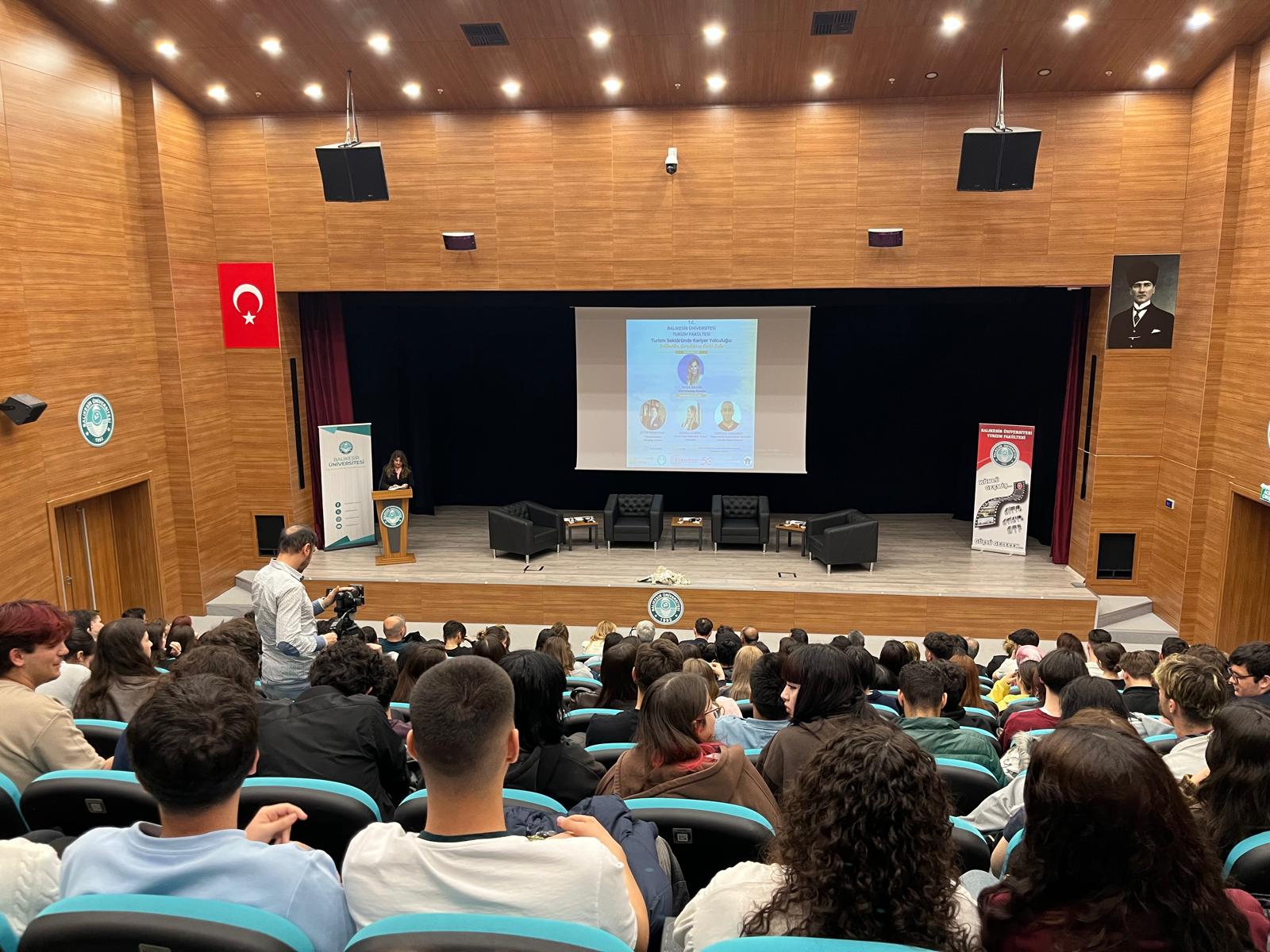 Turizm Sektöründe Kariyer Yolculuğu: Beklentiler, Gerçekler ve Farklı Yollar Paneli 1
