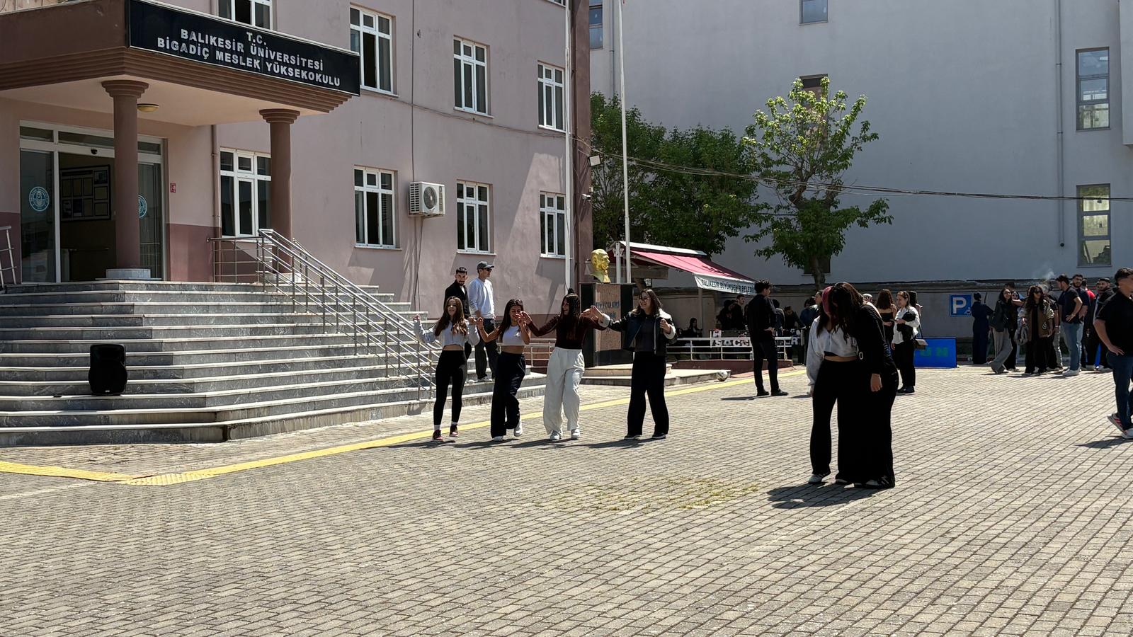 Balıkesir Üniversitesi "Kültür, Sanat ve Spor Festivali 2026" Yüksekokulumuzda 3