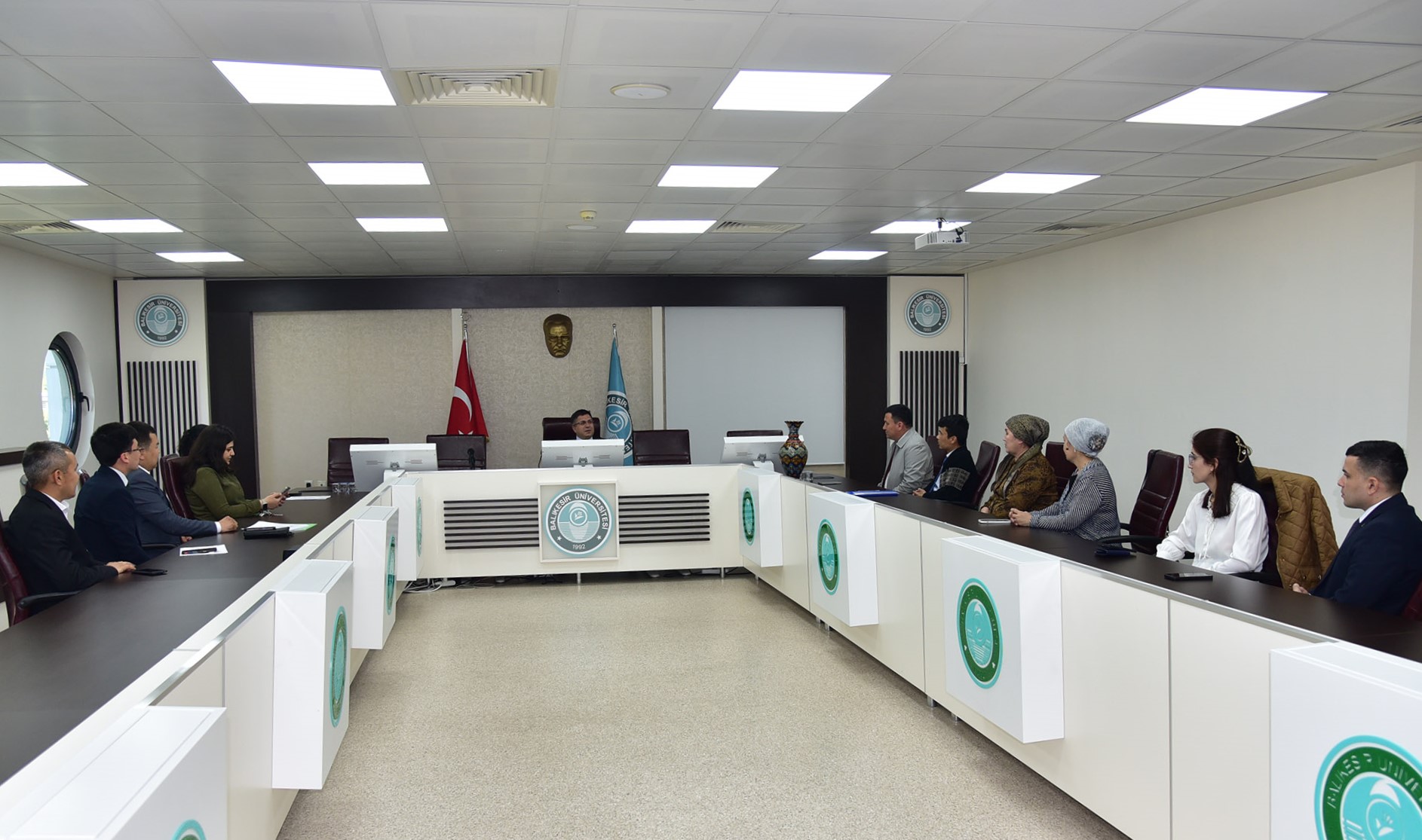 Türk Dünyası Akademisyenleri BAÜN’de: Üç Fakültede Akademik Faaliyetler Gerçekleştirilecek 2
