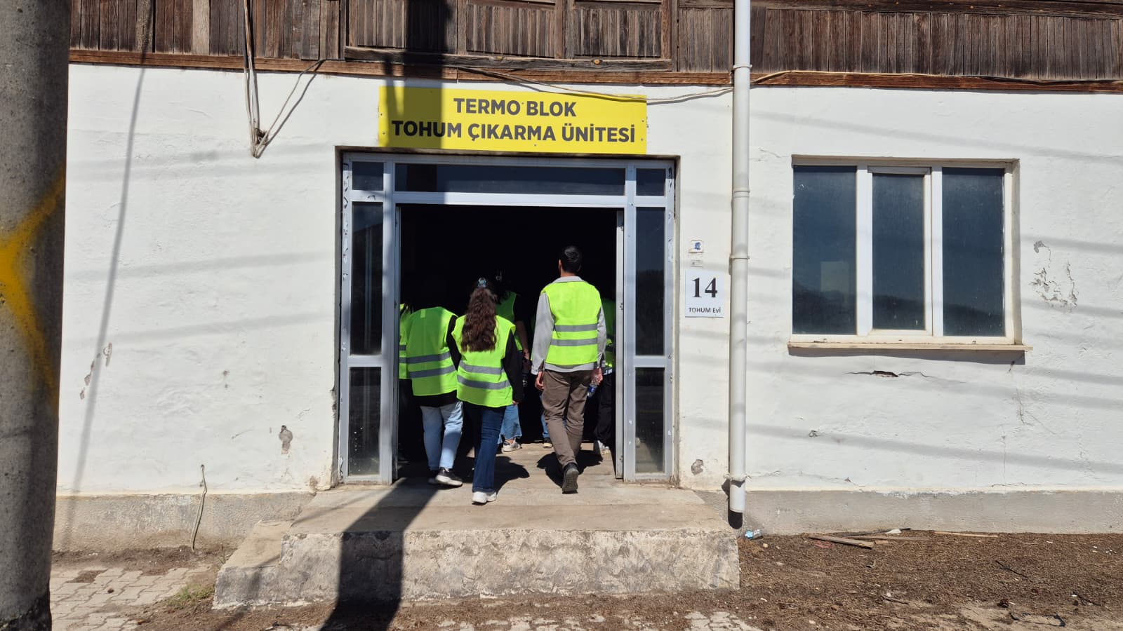 Tohumdan Fidana Uzanan Yolculuk: Dursunbey MYO Öğrencileri Üretim Süreçlerini Sahada İnceledi 5