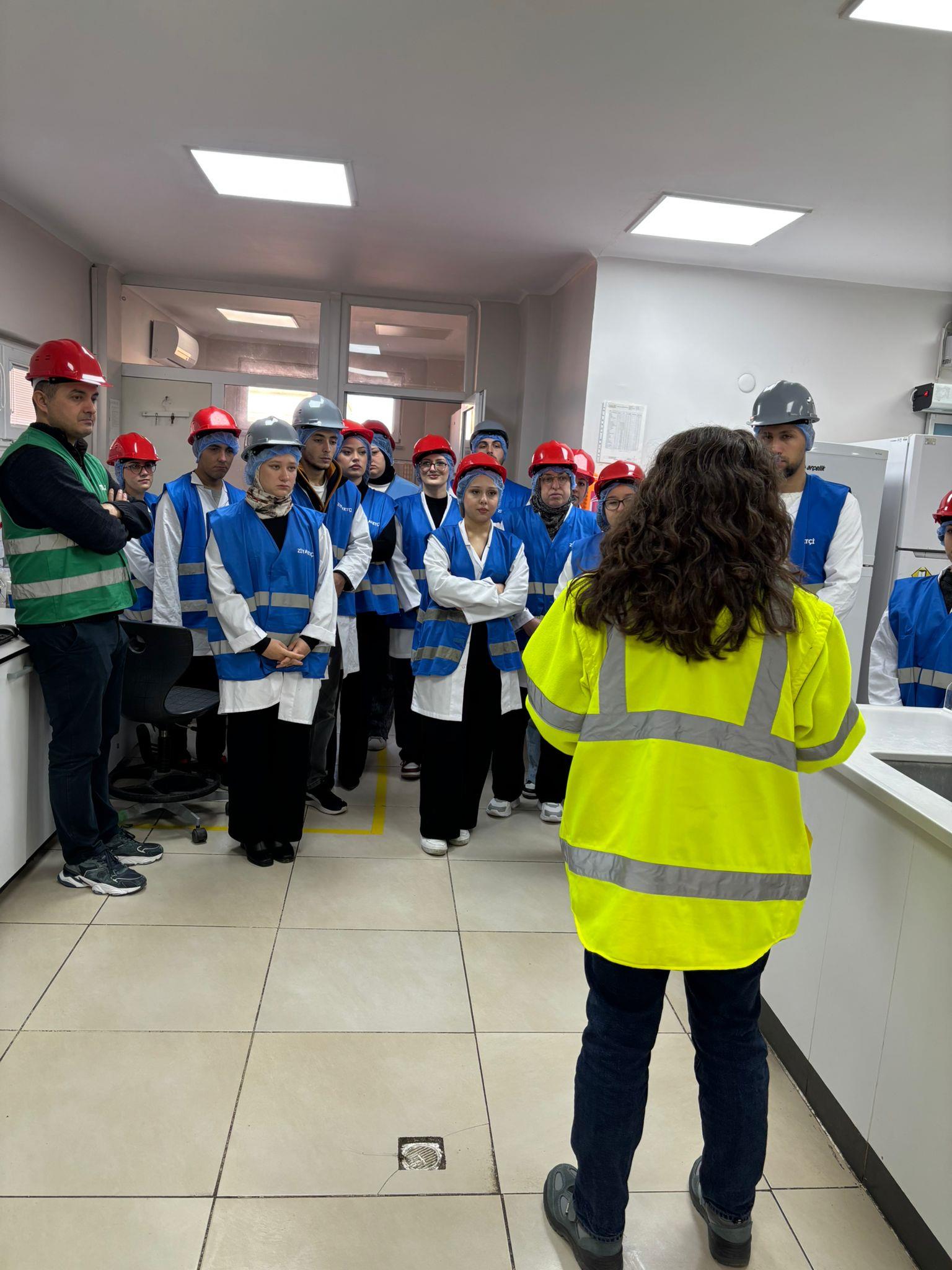 Gıda Kalite Kontrolü ve Analizi Programı Öğrencileri Mauri Maya Sanayi A.Ş. Teknik Gezi 3