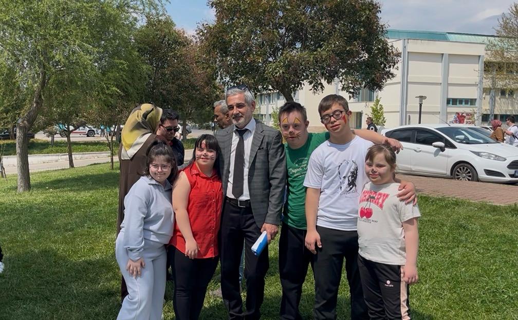 Balıkesir Üniversitesinden Down Sendromu Farkındalığına Anlamlı Katkı 10