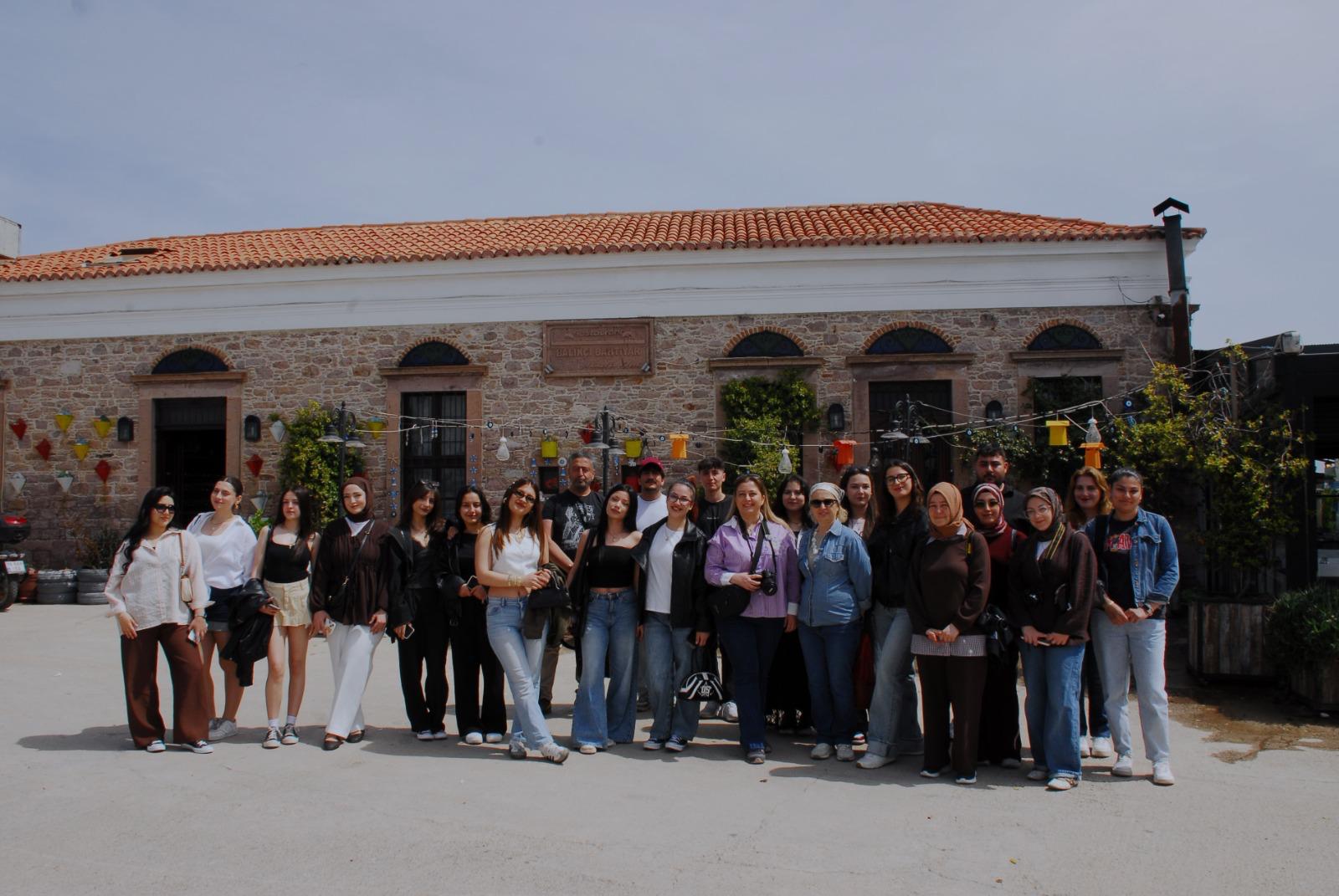 Cunda’nın Tarihi Dokusu BAÜN’lü Öğrencilerle Yerinde İncelendi 5