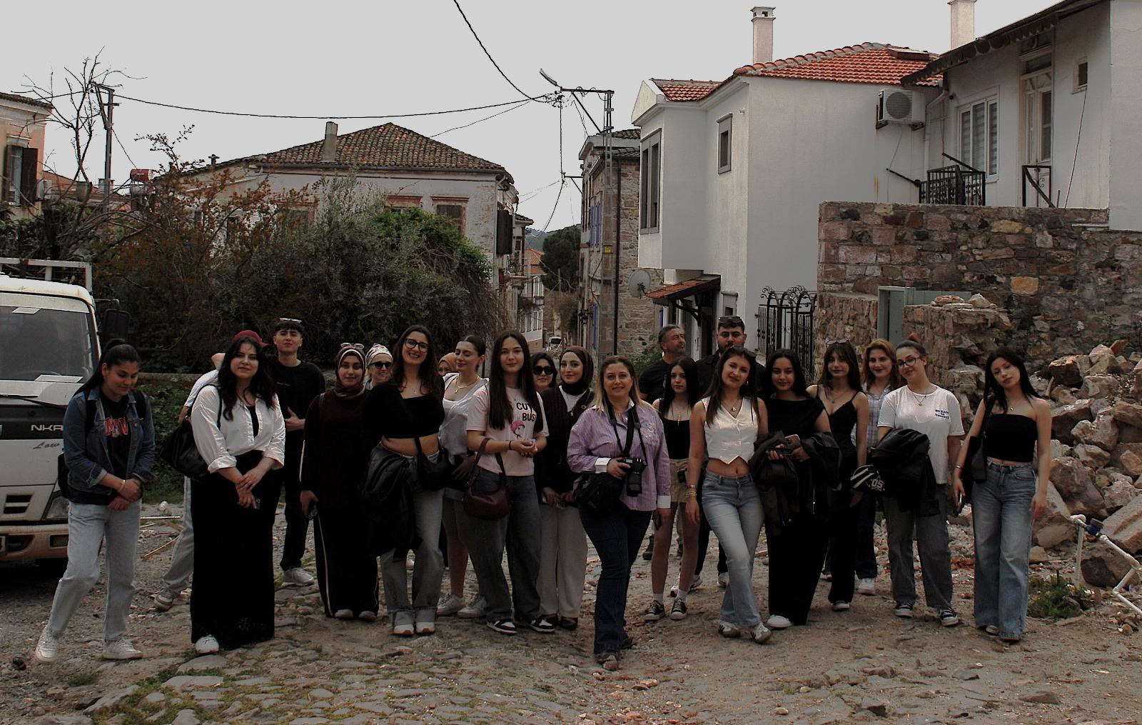Cunda’nın Tarihi Dokusu BAÜN’lü Öğrencilerle Yerinde İncelendi 6