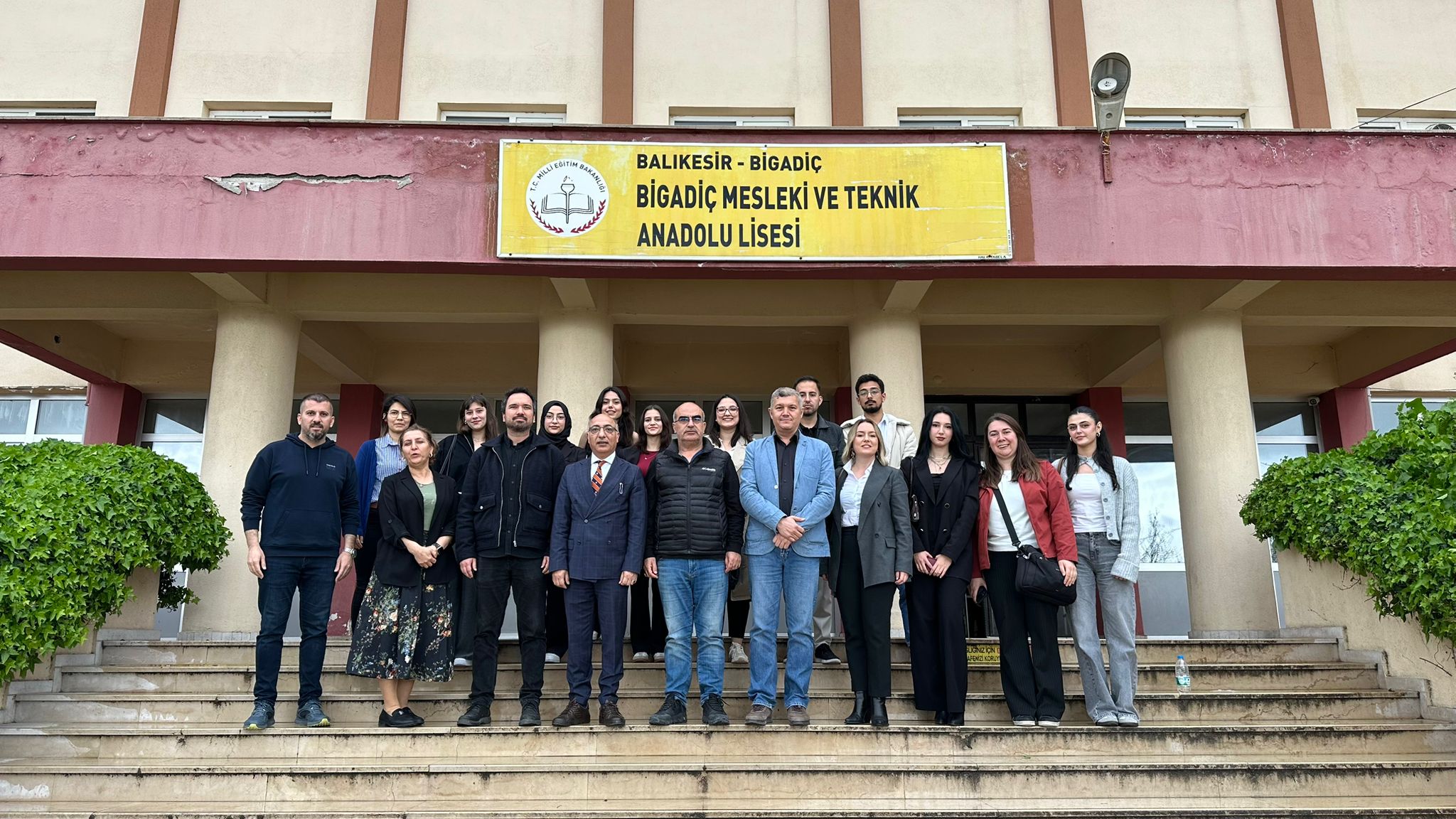 Üniversite Öğrencisi Gözüyle Üniversite Hayatı Kapsamında Bigadiç Mesleki ve Teknik Anadolu Lisesine Ziyaret
