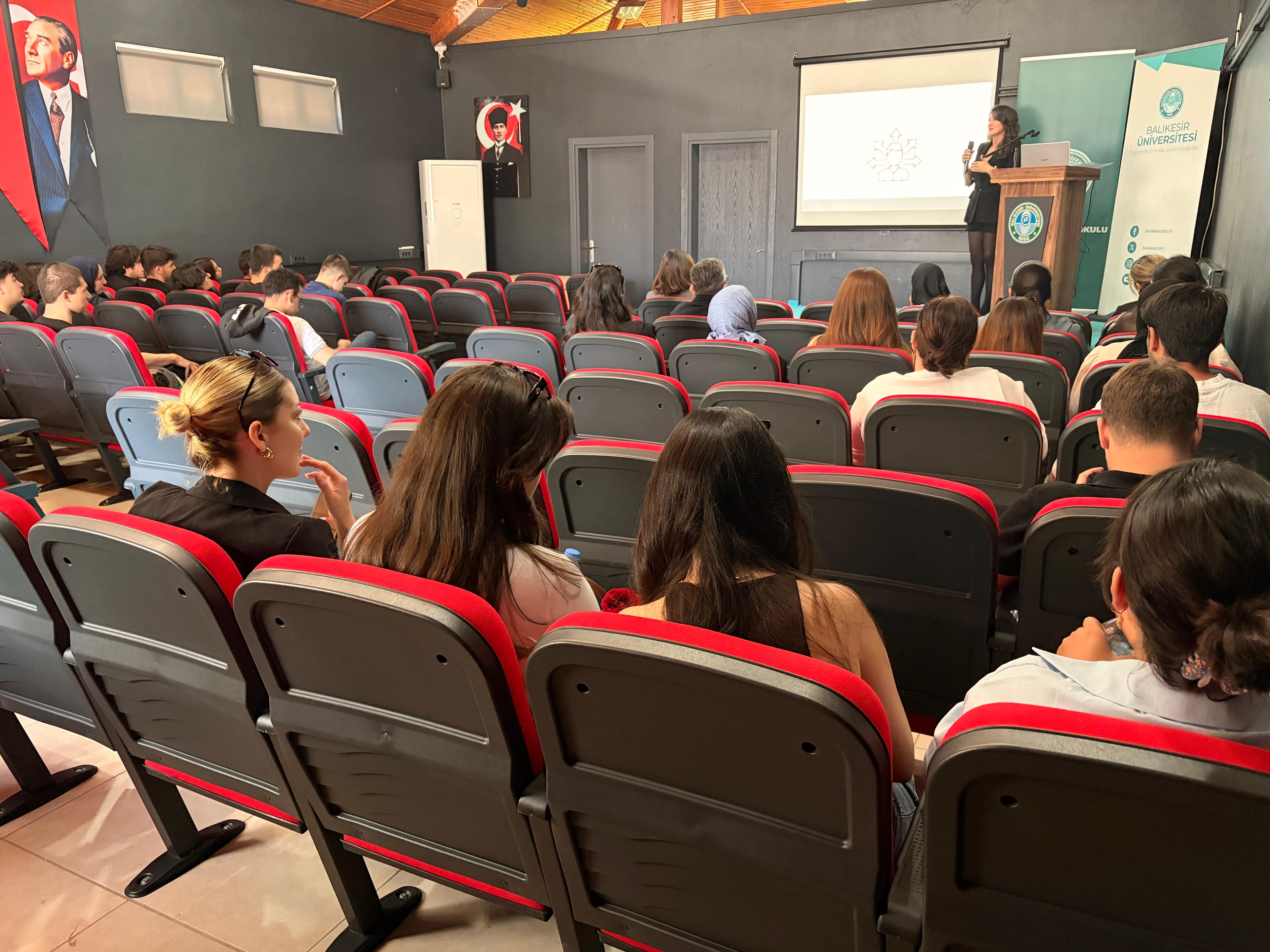 Altınoluk MYO Kimya Haftası Kapsamında Kariyer Semineri 2