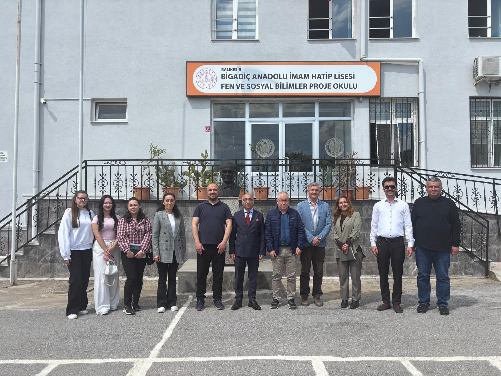 Bankacılık ve Sigortacılık Programından Bigadiç Anadolu İmam Hatip Lisesine Ziyaret