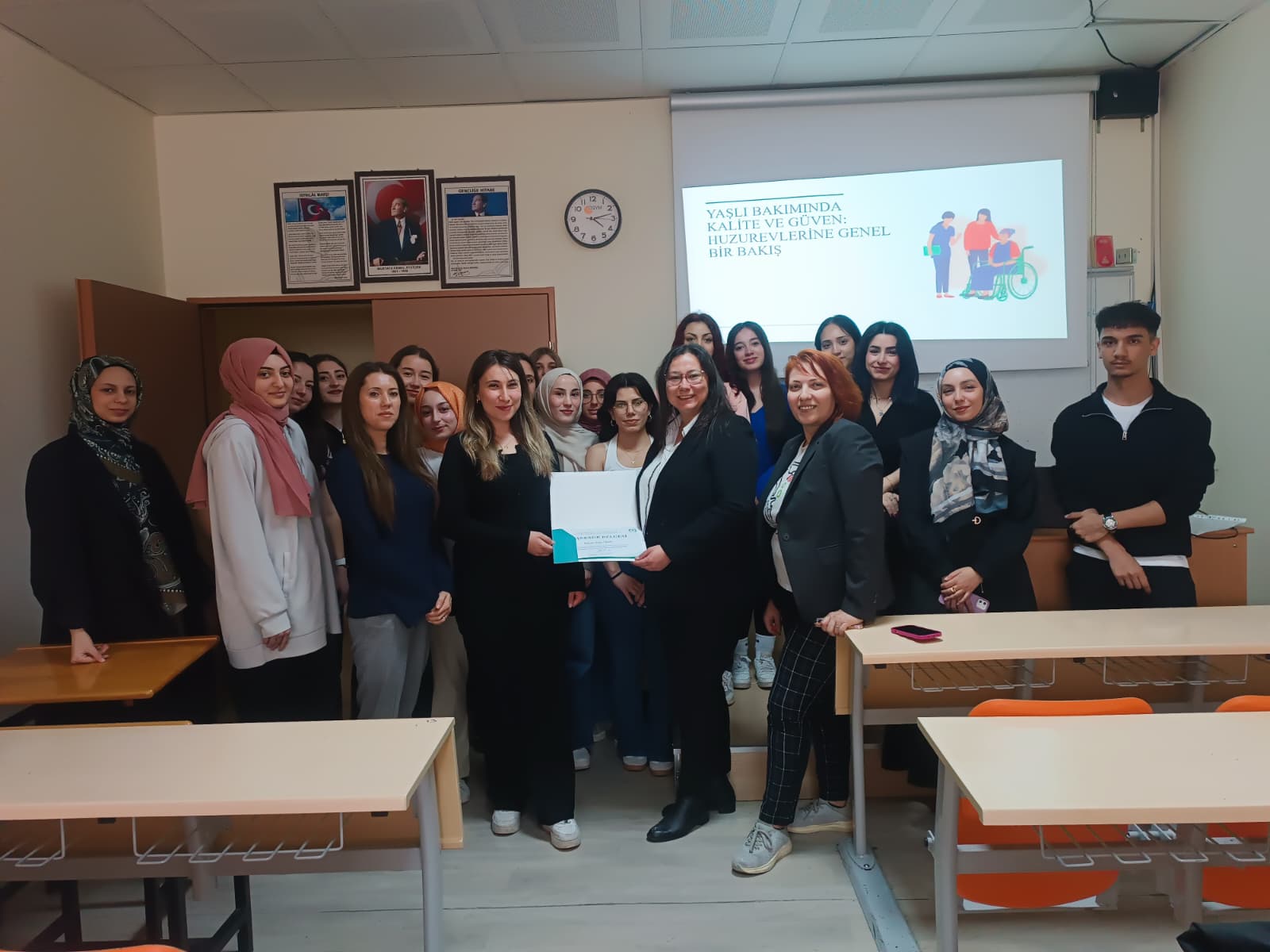 Yaşlı Bakımında Kalite ve Güven: Huzurevlerine Genel Bir Bakış Semineri Düzenlendi