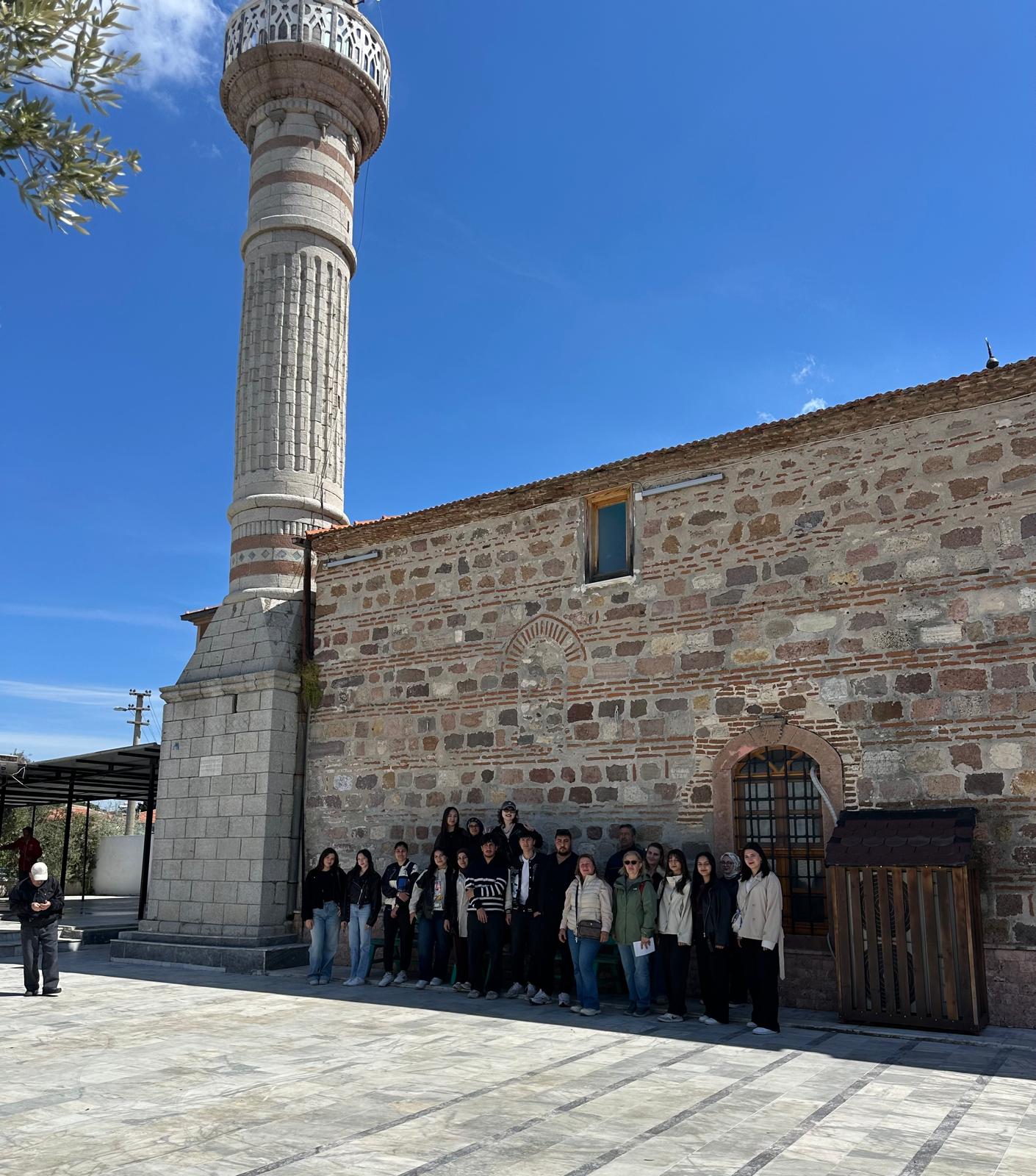 Ayvalık Meslek Yüksekokulu öğrencilerinden Ayvalık ve Altınova Kültürel Mirasına teknik gezi 8