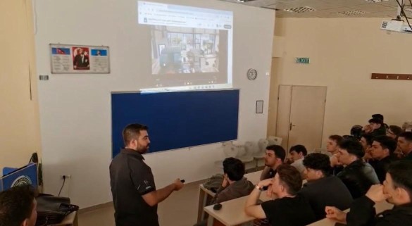 Geleceğin Eğitim Teknolojileri Kampüse Taşındı: XR Deneyimi Öğrencilerle Buluştu 6