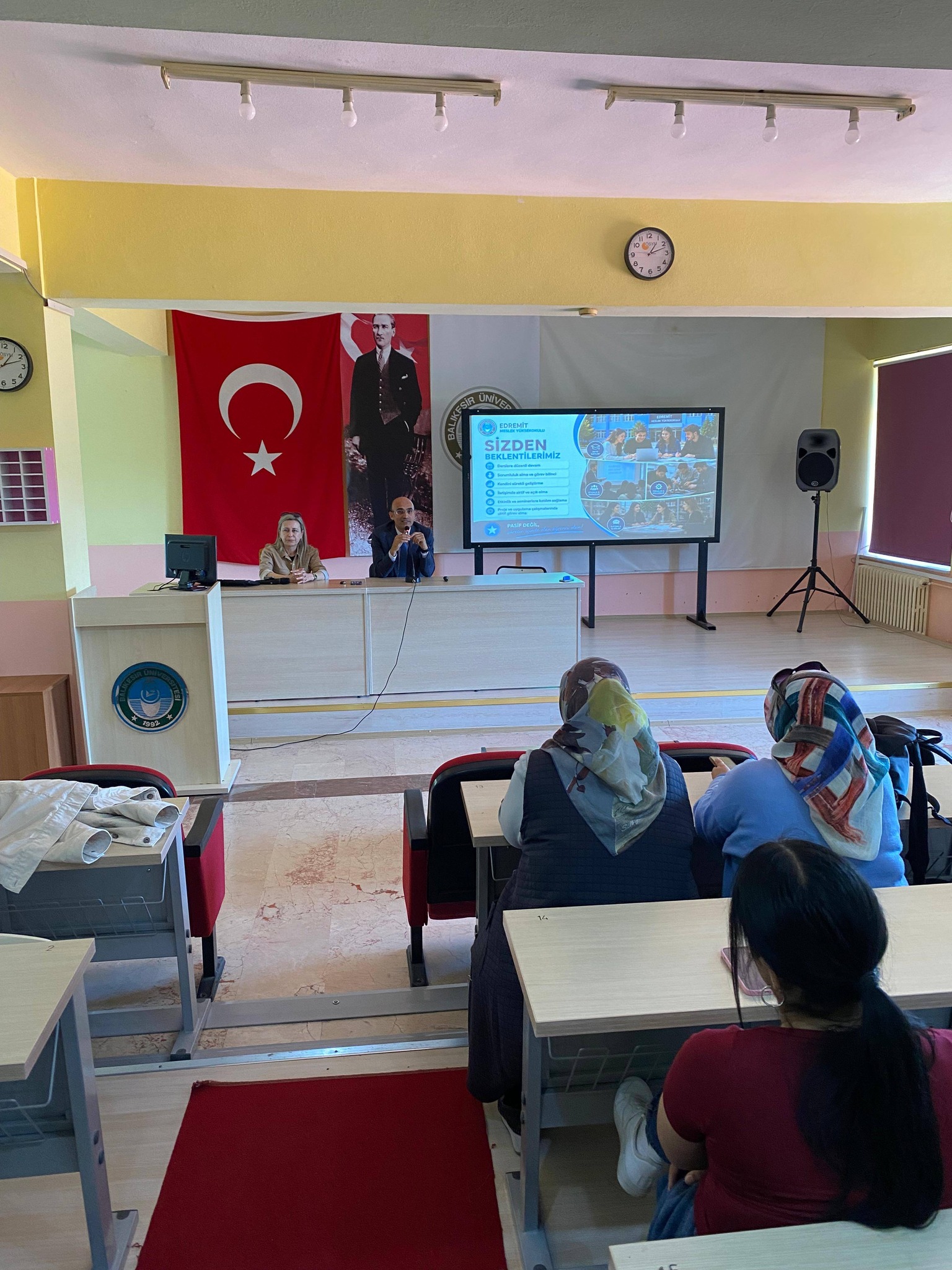 Director-Student Meeting Held at Edremit Vocational School