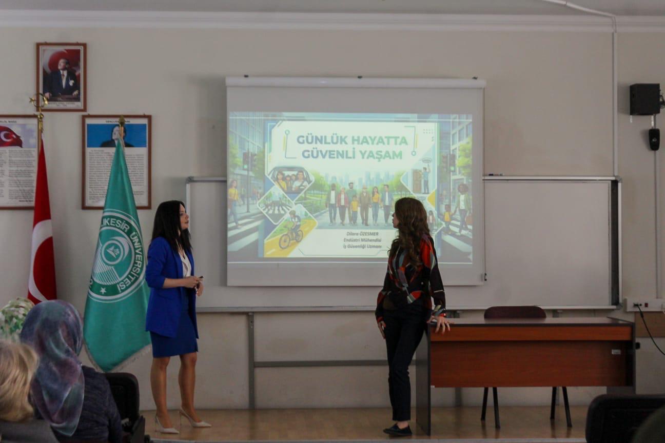 60+ Tazelenme Üniversitesi'nde"Gündelik Hayatta Güvenli Yaşam" Semineri Düzenlendi 12