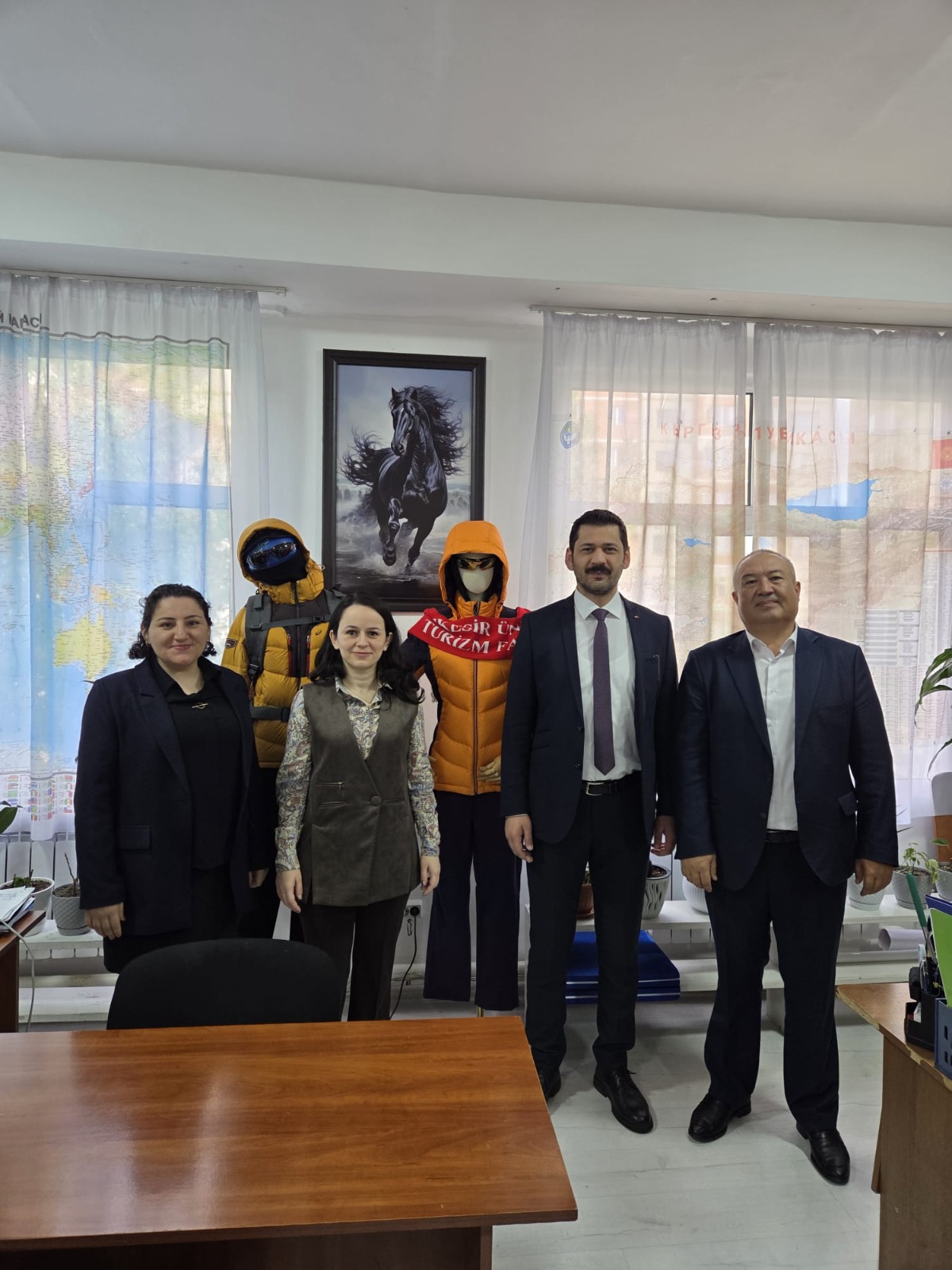 Balıkesir Üniversitesi Öğretim Üyeleri Kırgızistan Osh Devlet Üniversitesi'ni Ziyaret Etti (20.04.2026). 7