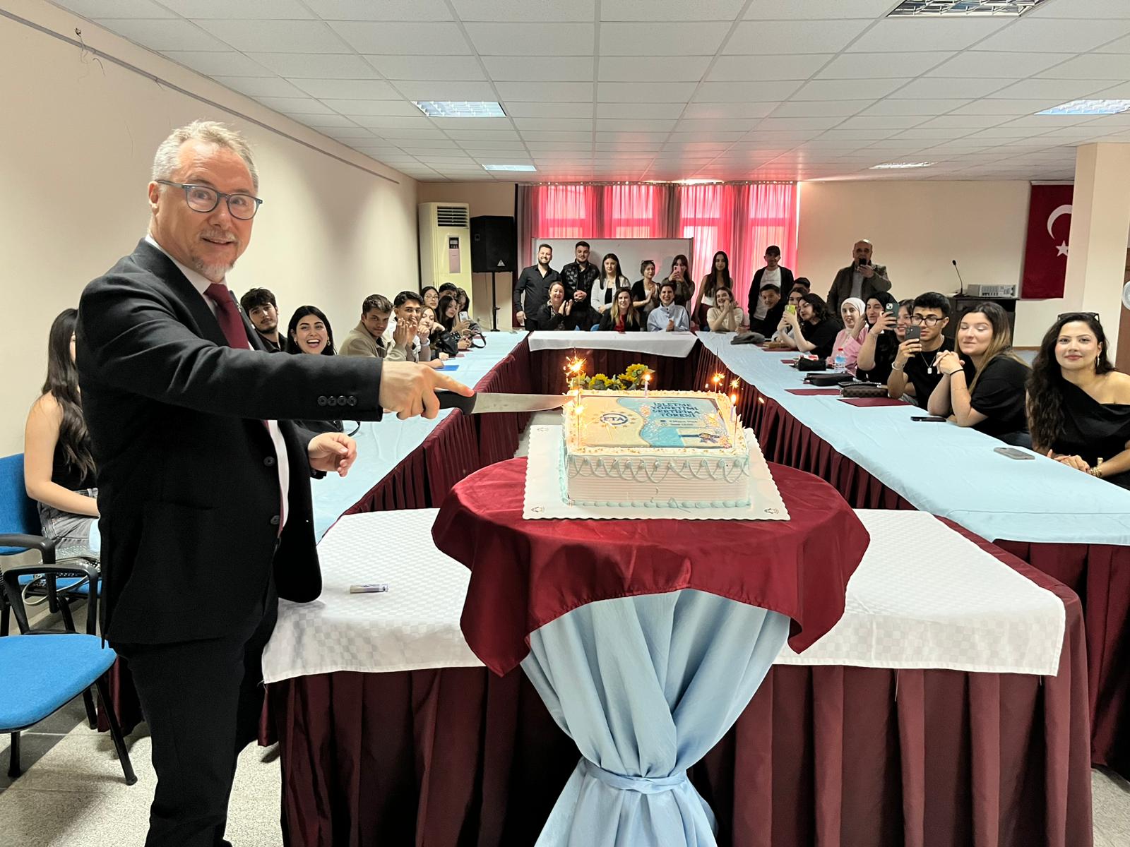 İşletme Yönetimi Programı'nda ETA Paket Programı Eğitimi tamamlandı. 3