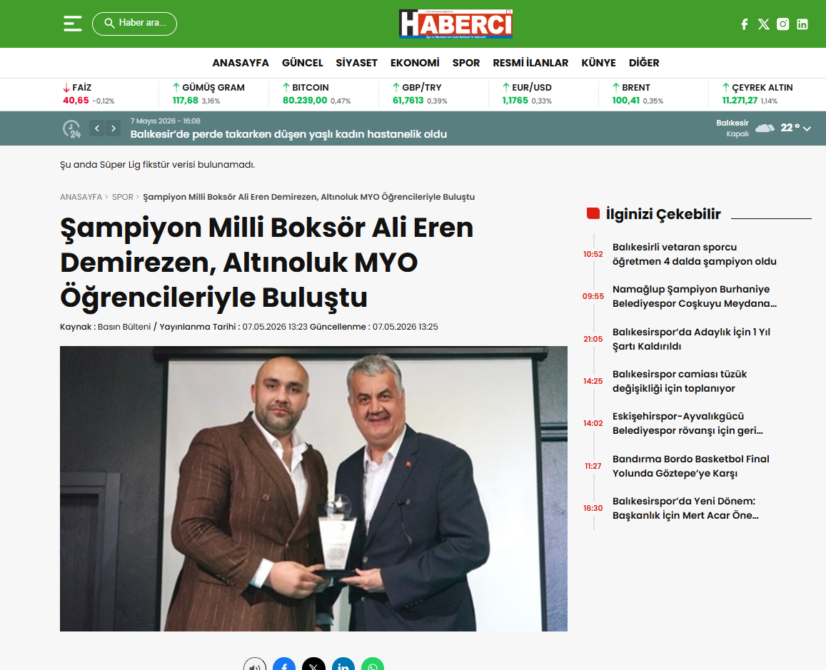 Şampiyon Milli Boksör Ali Eren Demirezen, Altınoluk MYO Öğrencileriyle Buluştu