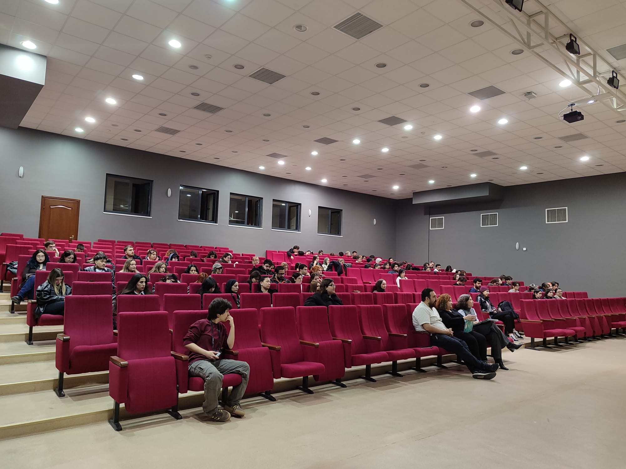 Our department's 4th Sector Meeting, organized with Cunda Agency: Mert Dinçer, Tuğçe Semercioğlu and Tuğçe Karaçalı, was successfully held. 4