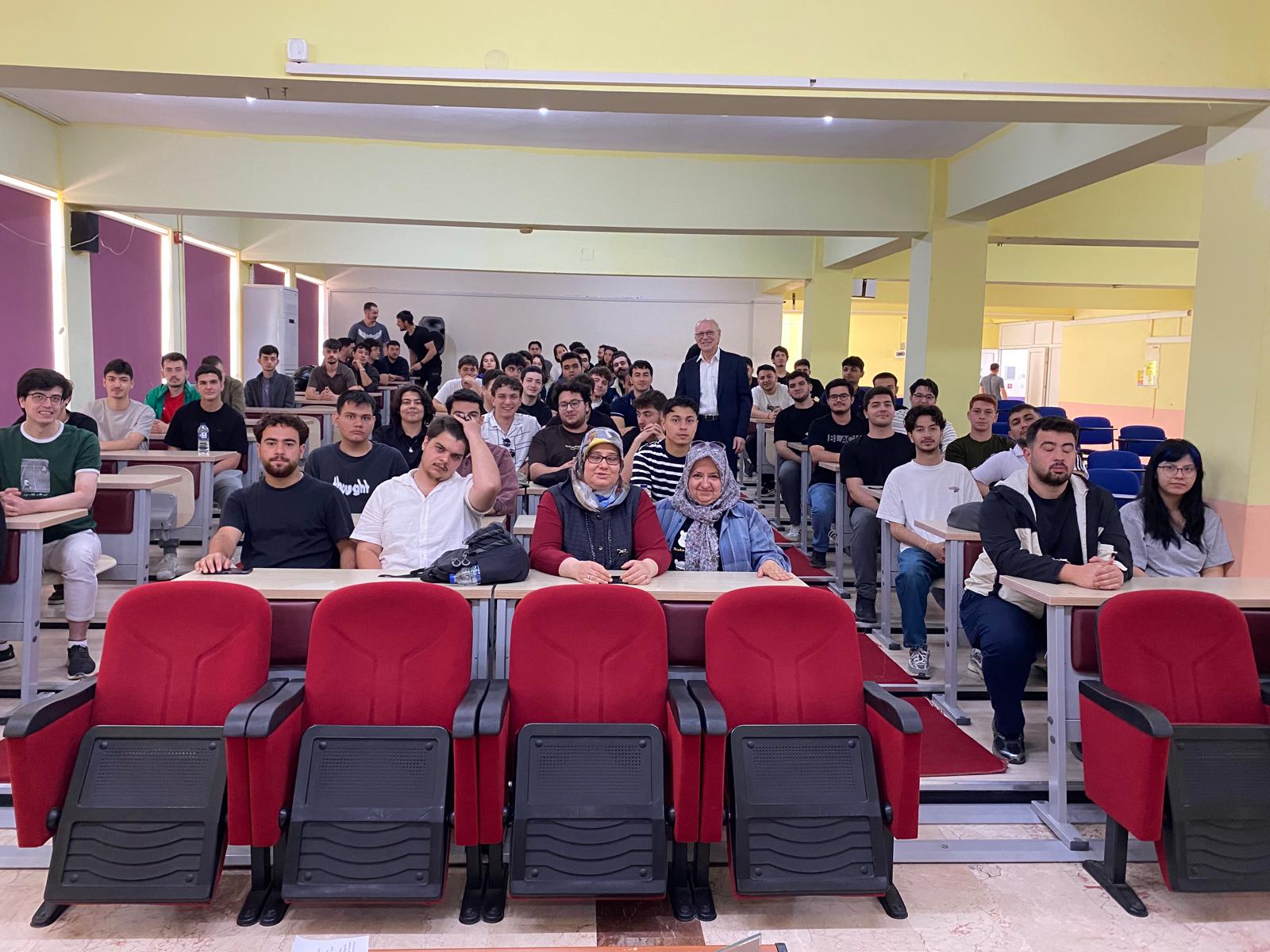 Sektörün Öncü İsimlerinden Ön Lisans Öğrencilerine Kariyer Rehberliği 7