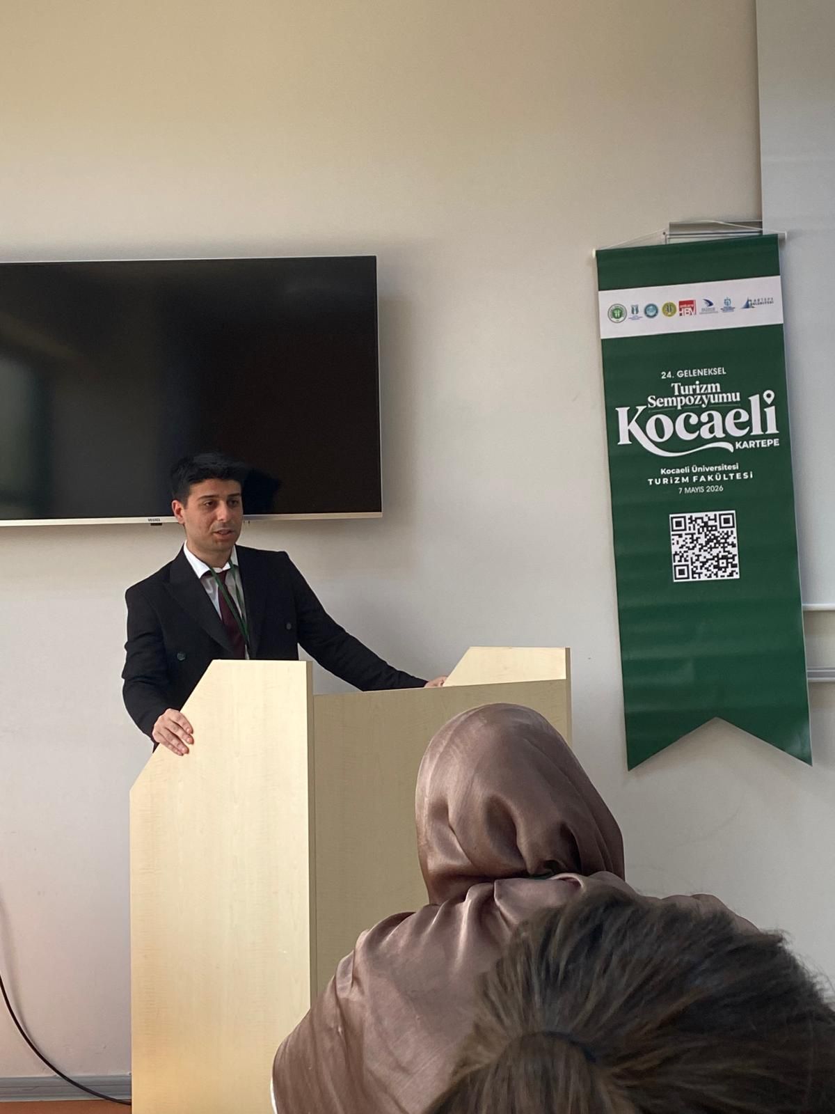 Fakültemiz Öğretim Elemanları ile Lisansüstü Öğrencileri, 24. Geleneksel Turizm Sempozyumu'na Katıldı. 5