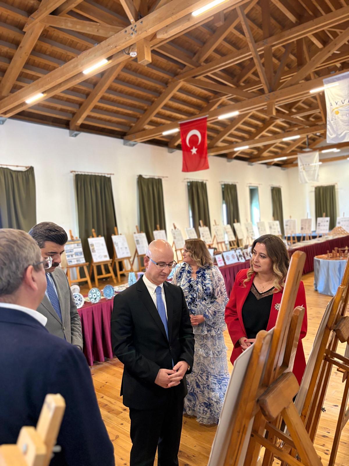 Mimarlık ve Şehir Planlama Bölümü Öğr. Gör. Gülşah Yetgin GÖZÜAÇIK ve Öğr. Gör. Gülcan KABA Koordinatörlüğünde Düzenlenen Yıl Sonu Öğrenci Sergisi 5