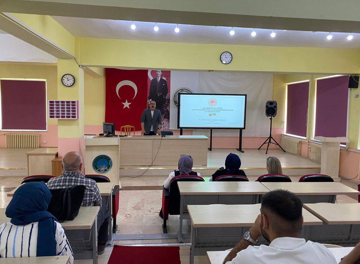 An event titled 'Sustainable Tomorrows with Zero Waste' was organized by Edremit Vocational School 3