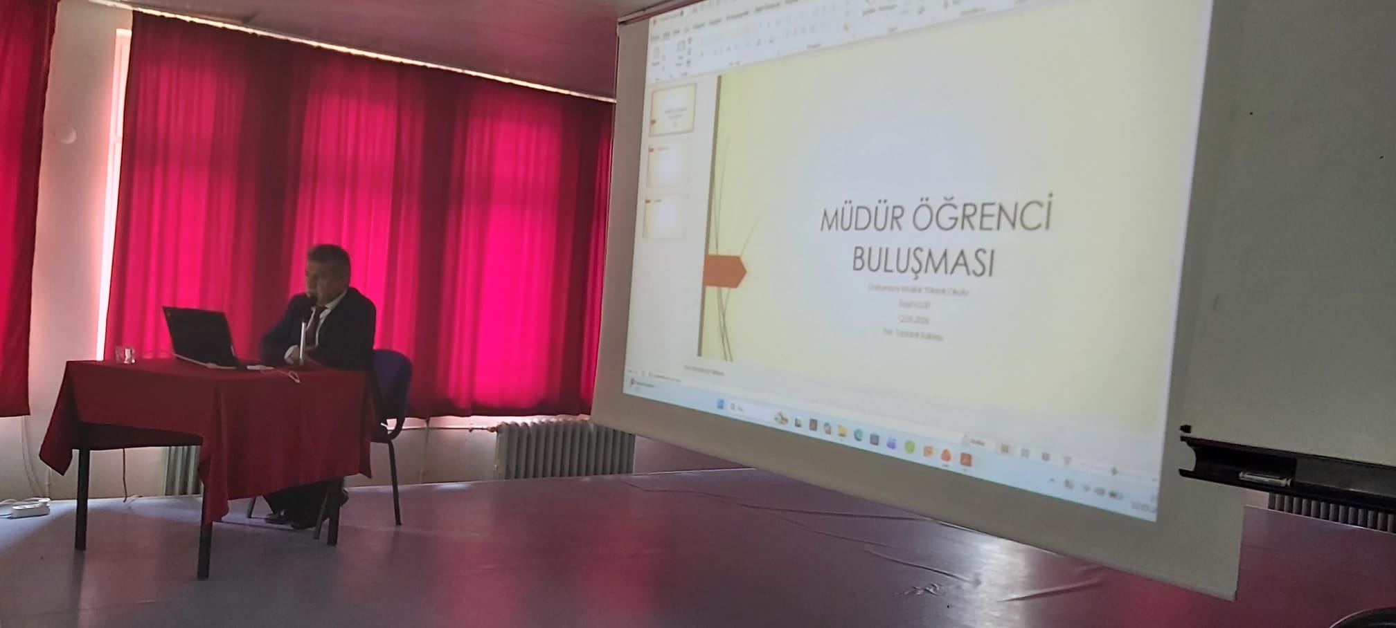 Öğrenci - Yönetim Buluşması: Geleceği Birlikte Şekillendiriyoruz