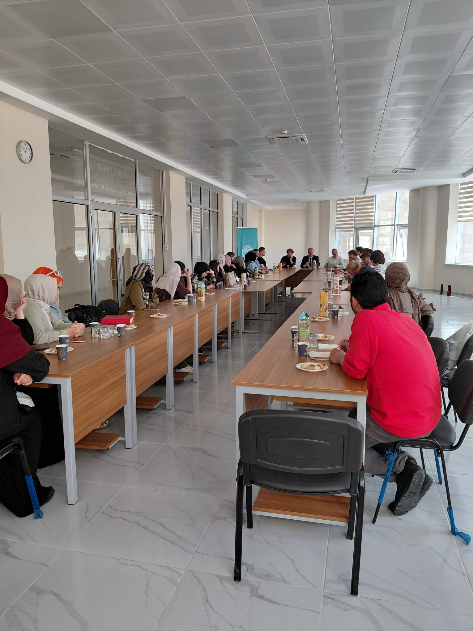 Dekanımız Prof. Dr. Mehmet Özkan Öğrencilerle Birlikte Konuşalım Programında Buluştu 1