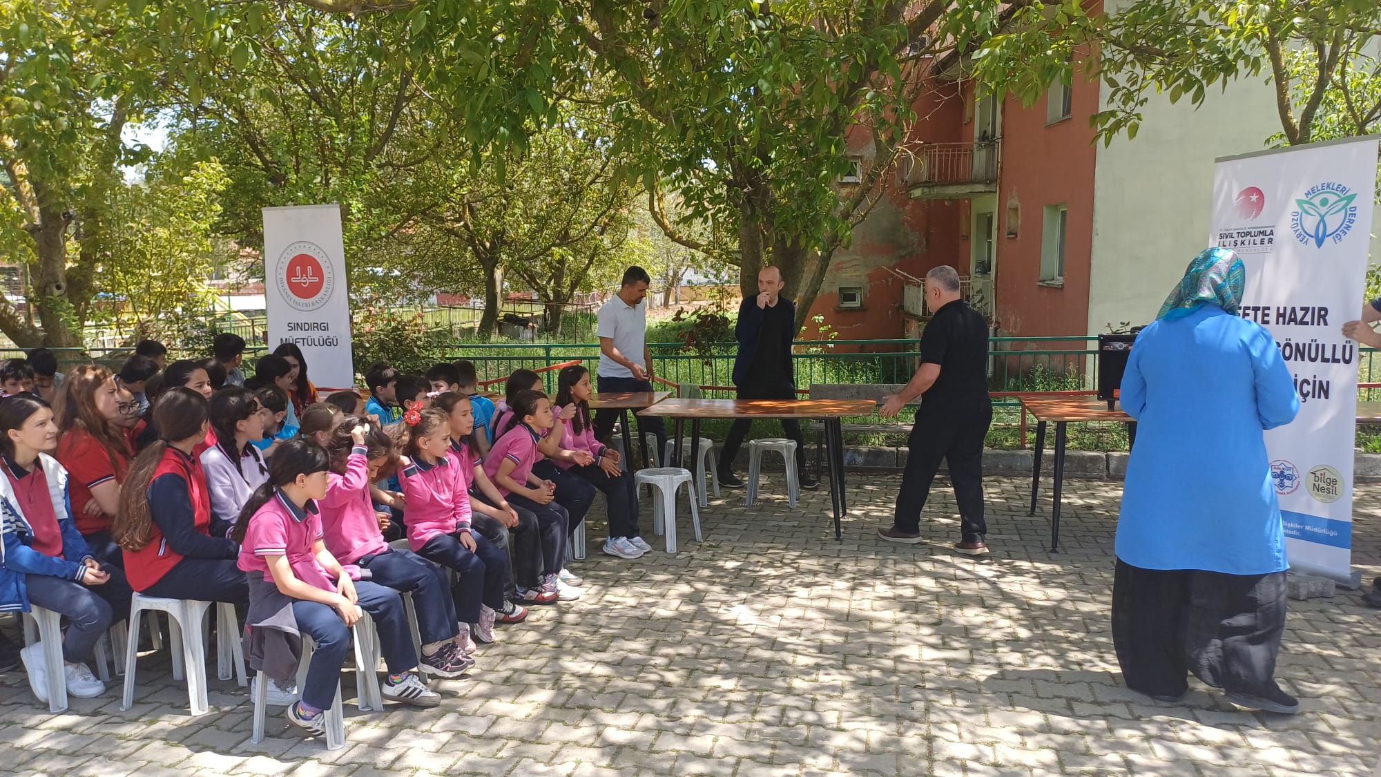 Akademiden Minik Kalplere Anlamlı Ziyaret 4