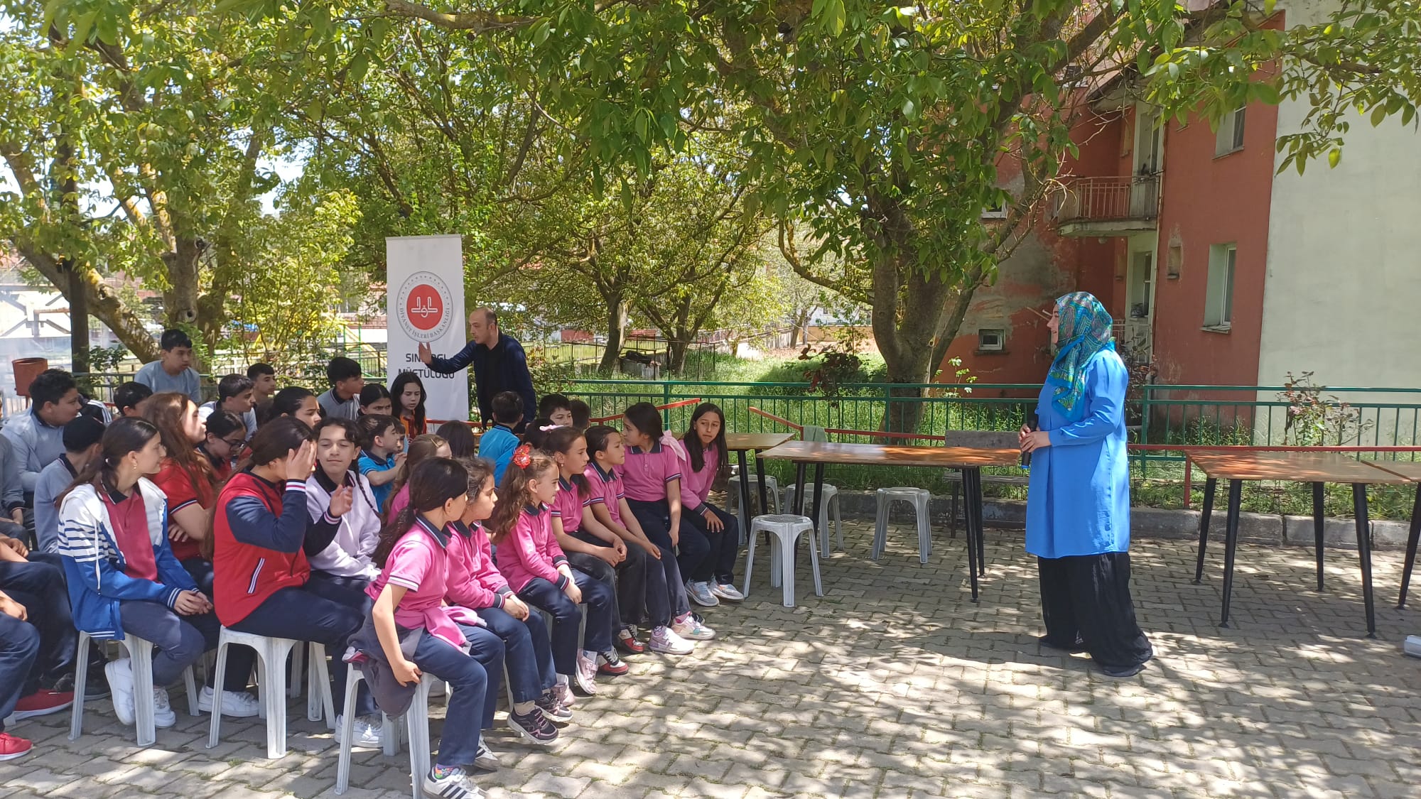 Akademiden Minik Kalplere Anlamlı Ziyaret