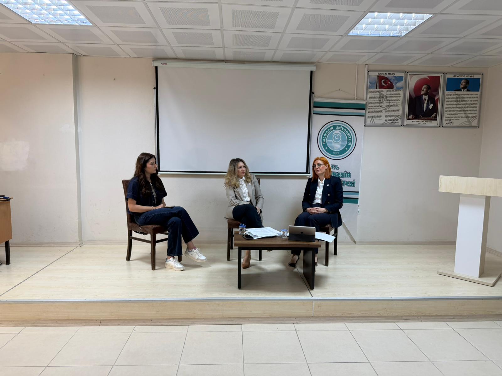 Edremit Sivil Havacılık Yüksekokulunda Cam Tavan Üzerine Bir Söyleşi: Kırılgan Değil Kıran Kadınlar Etkinliği Gerçekleştirildi 4