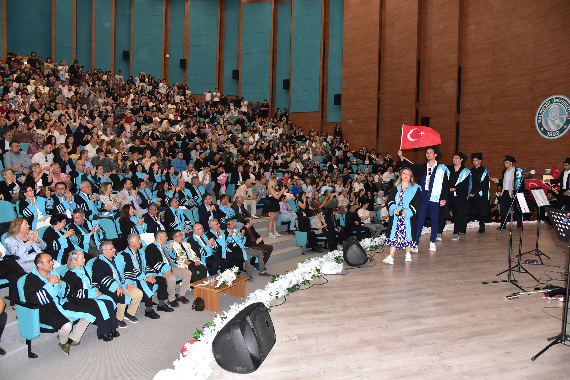 BAÜN Turizm Fakültesinde Mezuniyet Coşkusu 2