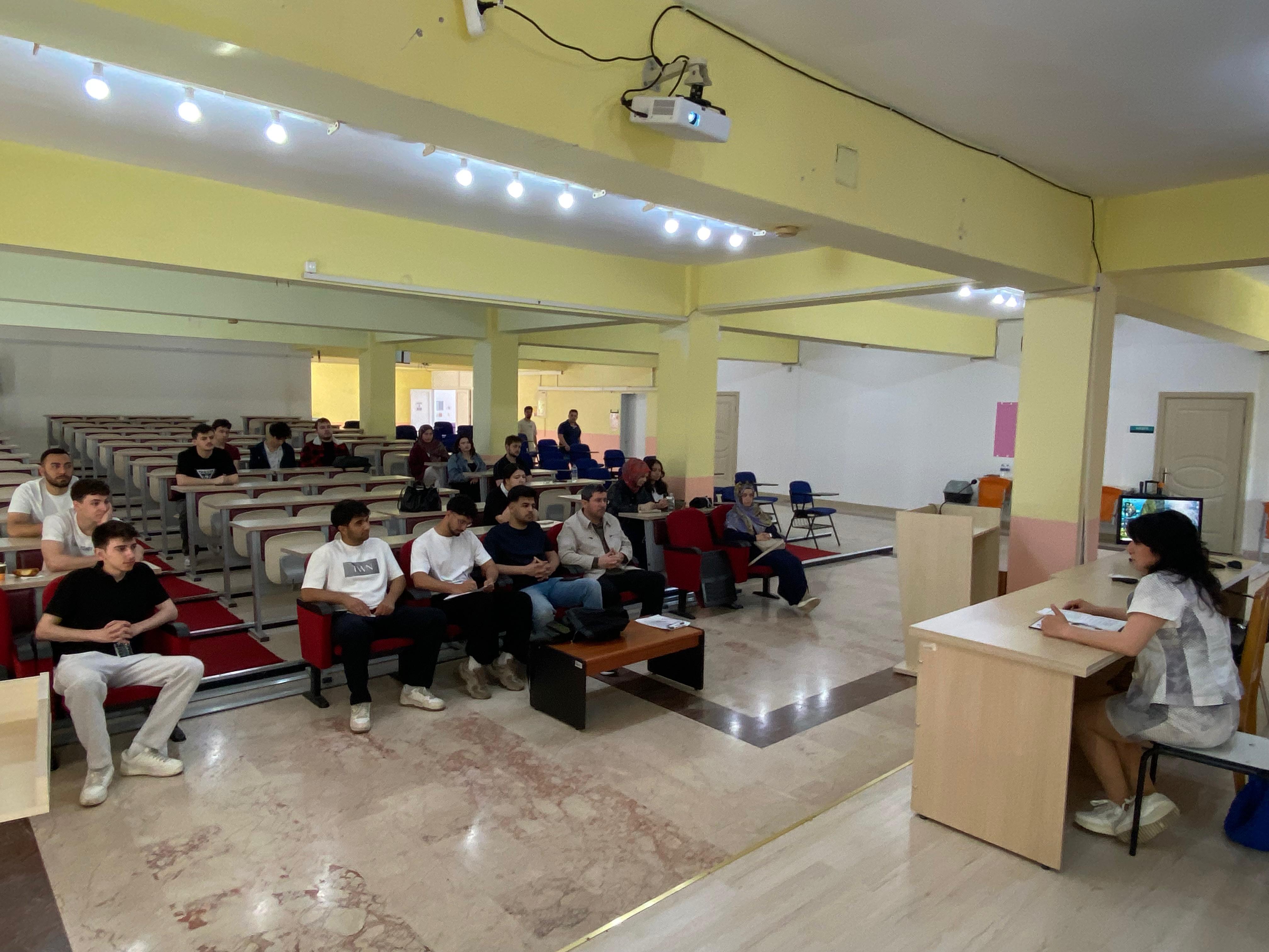 Industry-Student Meeting Held at Edremit Vocational School 8