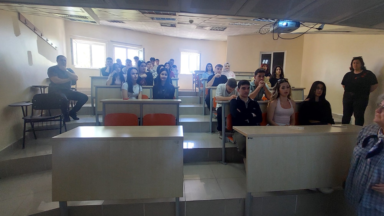 Sındırgı Mesleki ve Teknik Anadolu Lisesi 12. Sınıf Öğrencileri, Balıkesir MYO'yu Ziyaret Etti 6