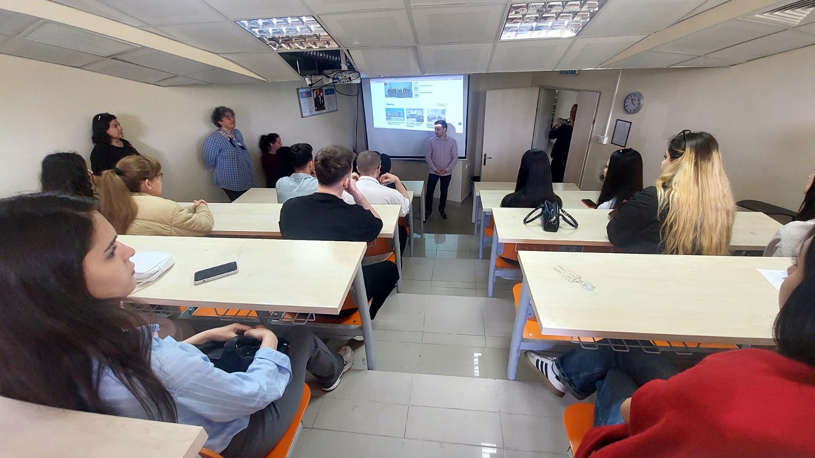 Sındırgı Mesleki ve Teknik Anadolu Lisesi 12. Sınıf Öğrencileri, Balıkesir MYO'yu Ziyaret Etti 5
