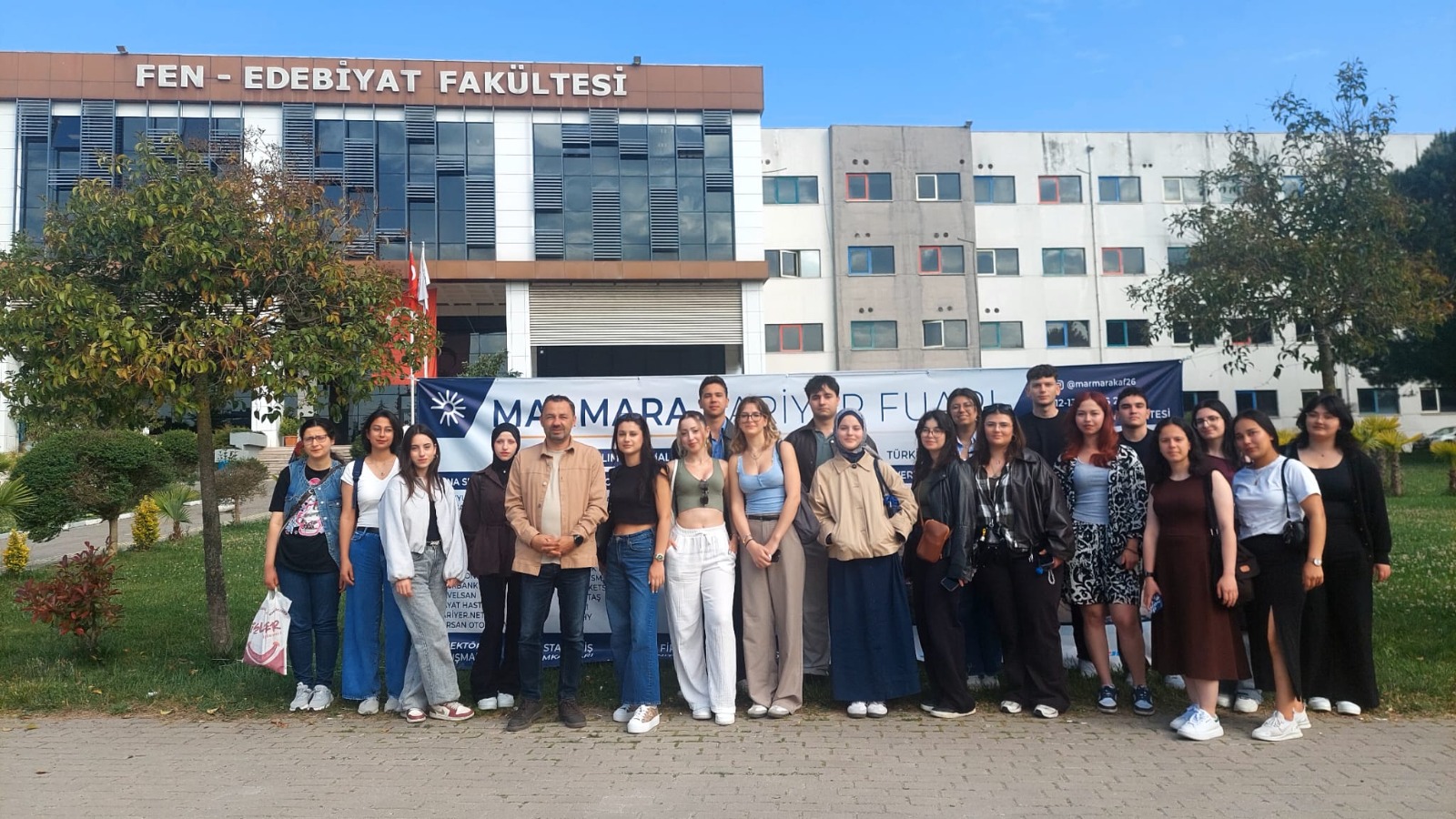 Balıkesir MYO Olarak Marmara Kariyer Fuarı'na Katılım Sağladık