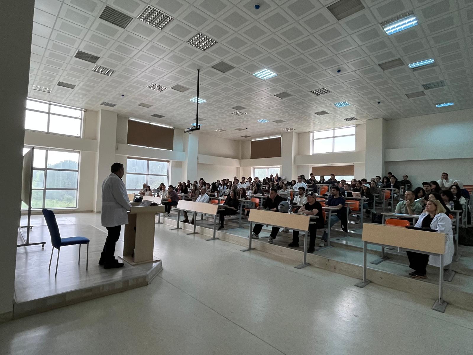 Fakültemizde “Dekan-Öğrenci Buluşmaları” Gerçekleştirildi! 3