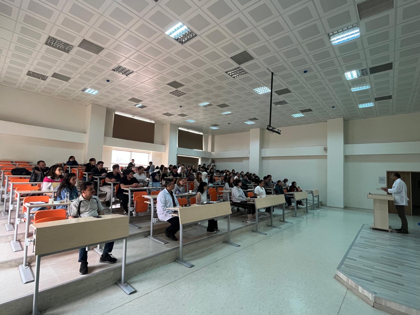 Fakültemizde “Dekan-Öğrenci Buluşmaları” Gerçekleştirildi! 4