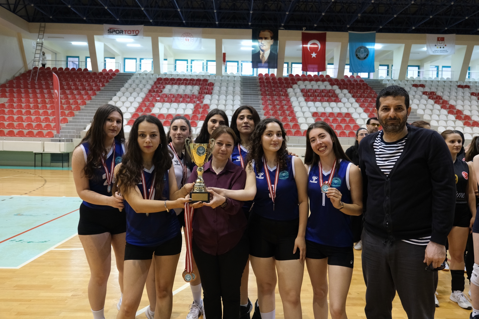 BAÜN Spor FEST 2026’da Kupalar Sahiplerini Buldu 9