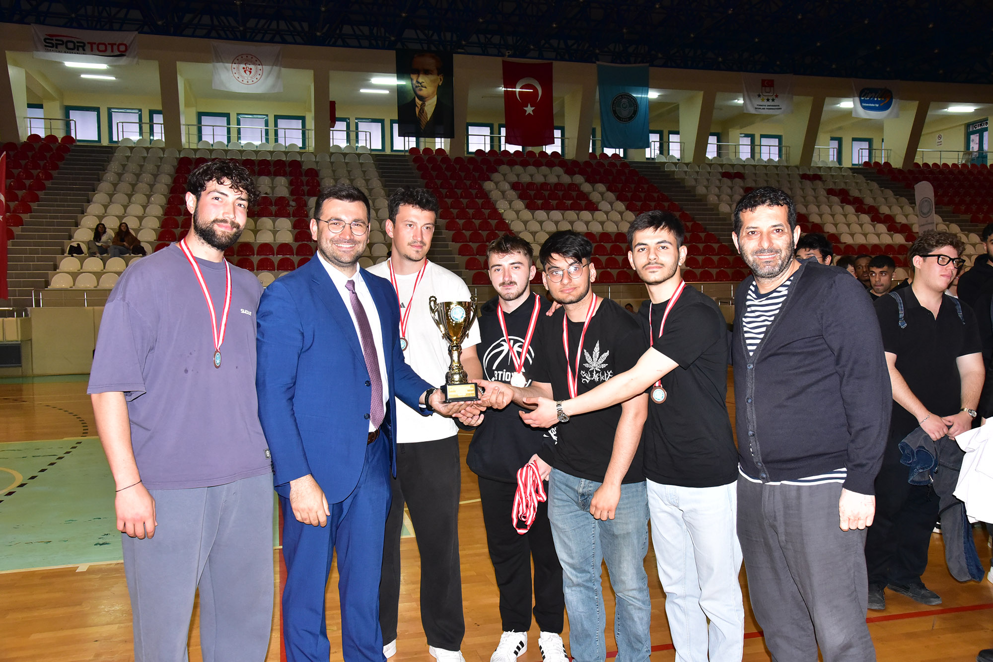 BAÜN Spor FEST 2026’da Kupalar Sahiplerini Buldu 16