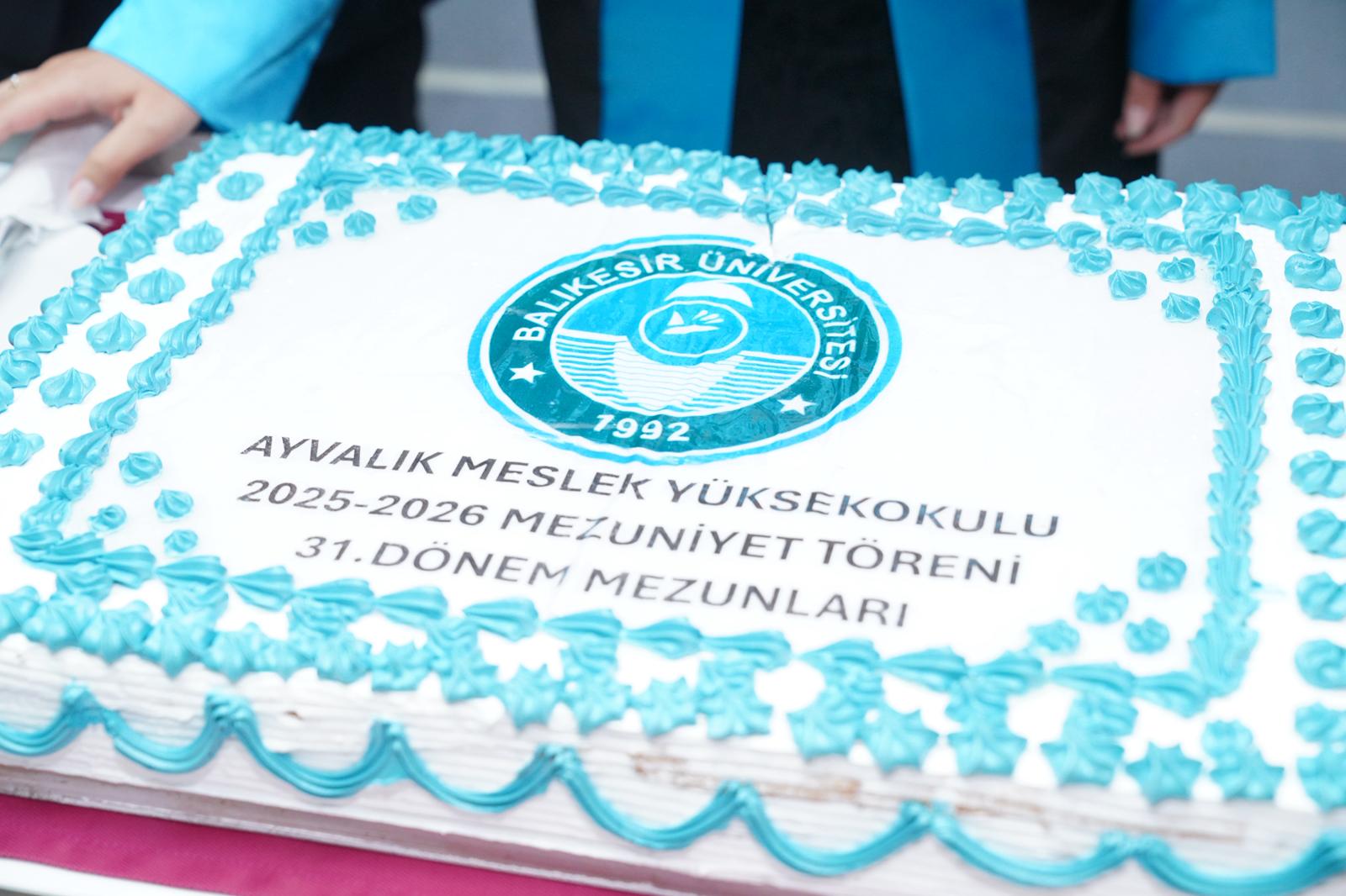 Ayvalık Meslek Yüksekokulu 31. Dönem Mezuniyet Töreni coşkuyla kutlandı 21