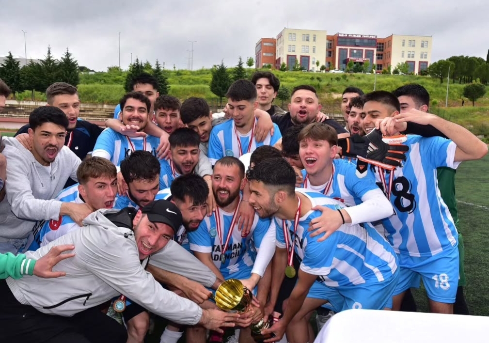 BAÜN Spor FEST 2026’da Futbolda Kupa Balıkesir Meslek Yüksekokulu'nun