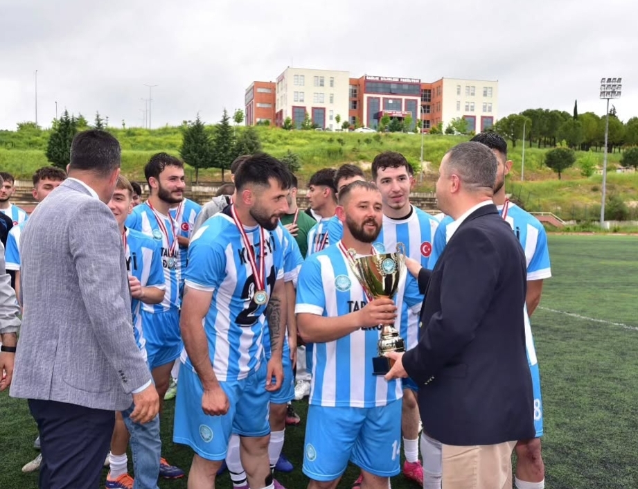 BAÜN Spor FEST 2026’da Futbolda Kupa Balıkesir Meslek Yüksekokulu'nun 1