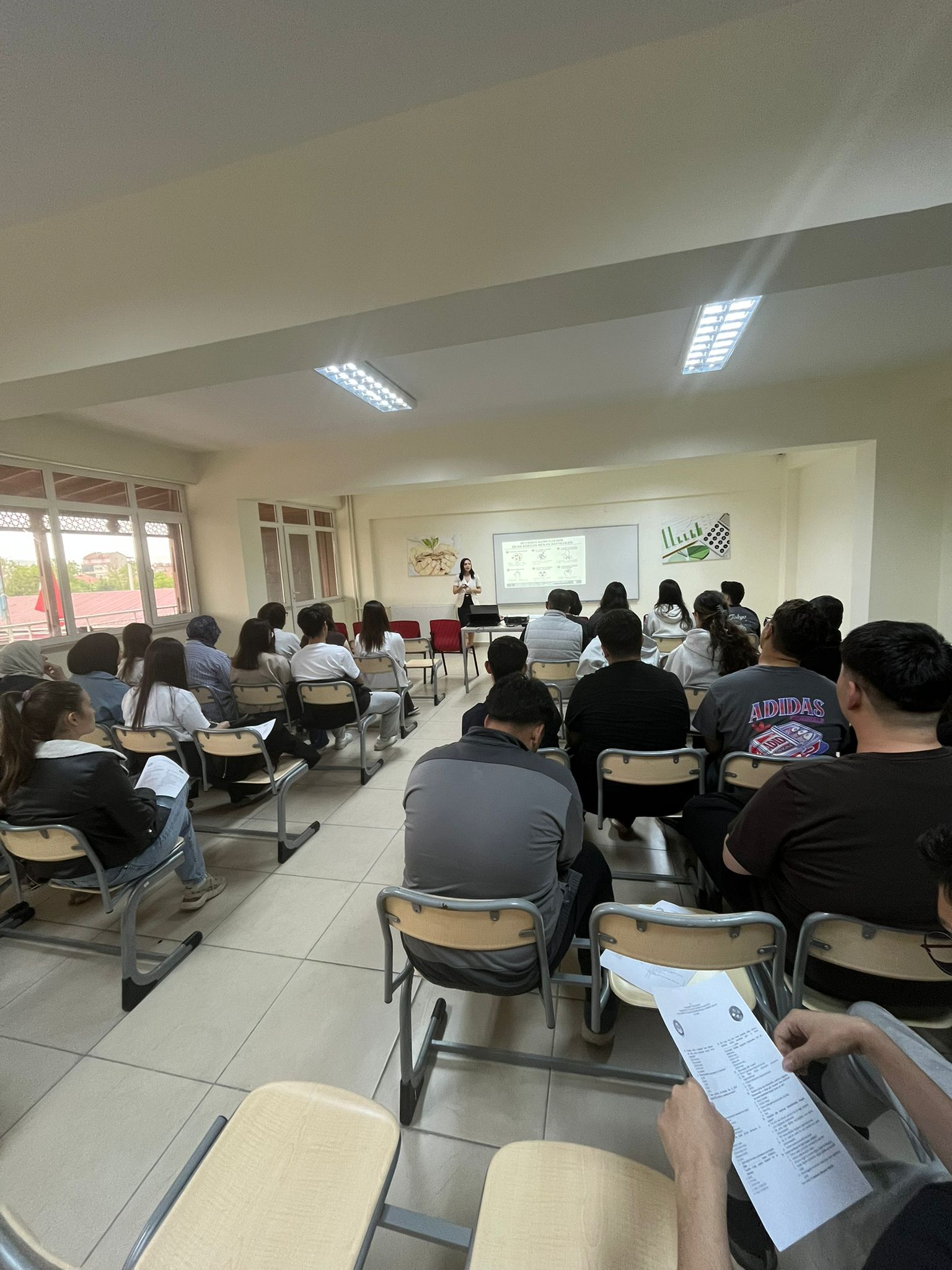 Kepsut MYO Laborant ve Veteriner Sağlık Programı Öğrencilerine İSG Eğitimi Düzenlendi 5