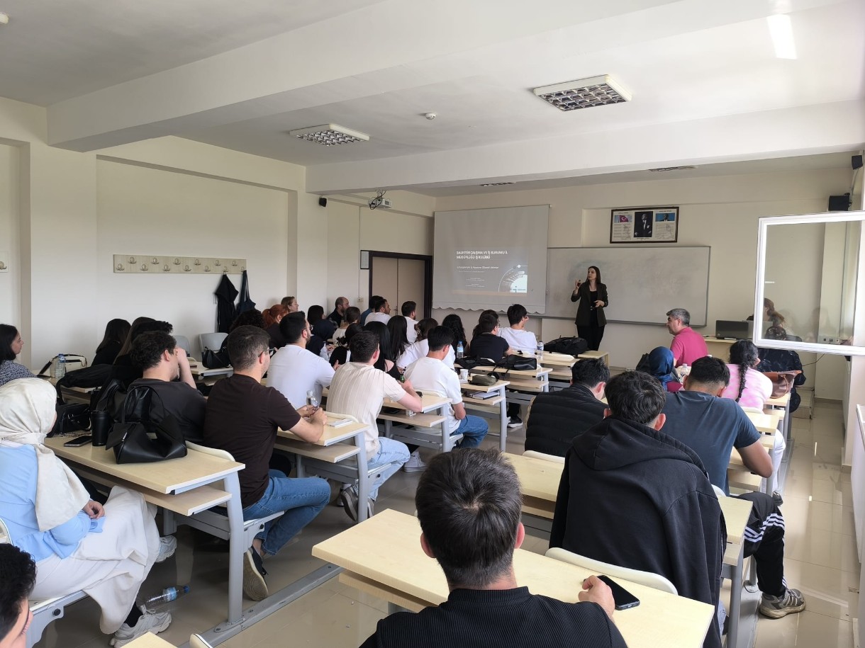 İş Arama Becerileri – İş Kulübü Eğitimi-Savaştepe MYO 1