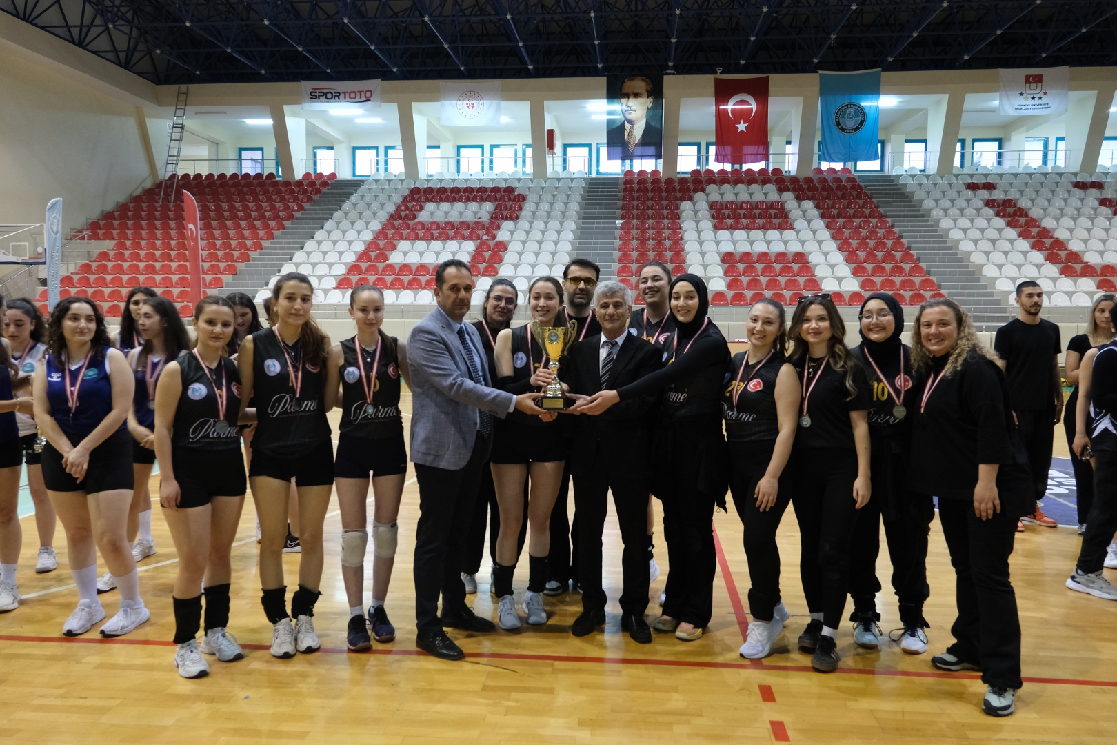 BAÜN Spor FEST 2026 da Kupalar Sahiplerini Buldu 3