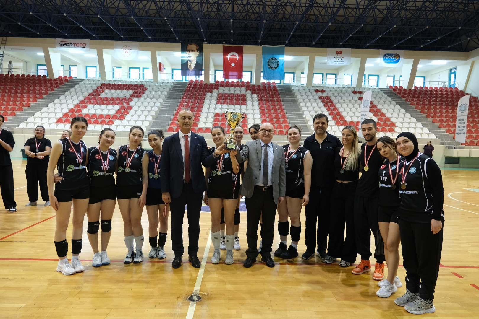 BAÜN Spor FEST 2026 da Kupalar Sahiplerini Buldu 5