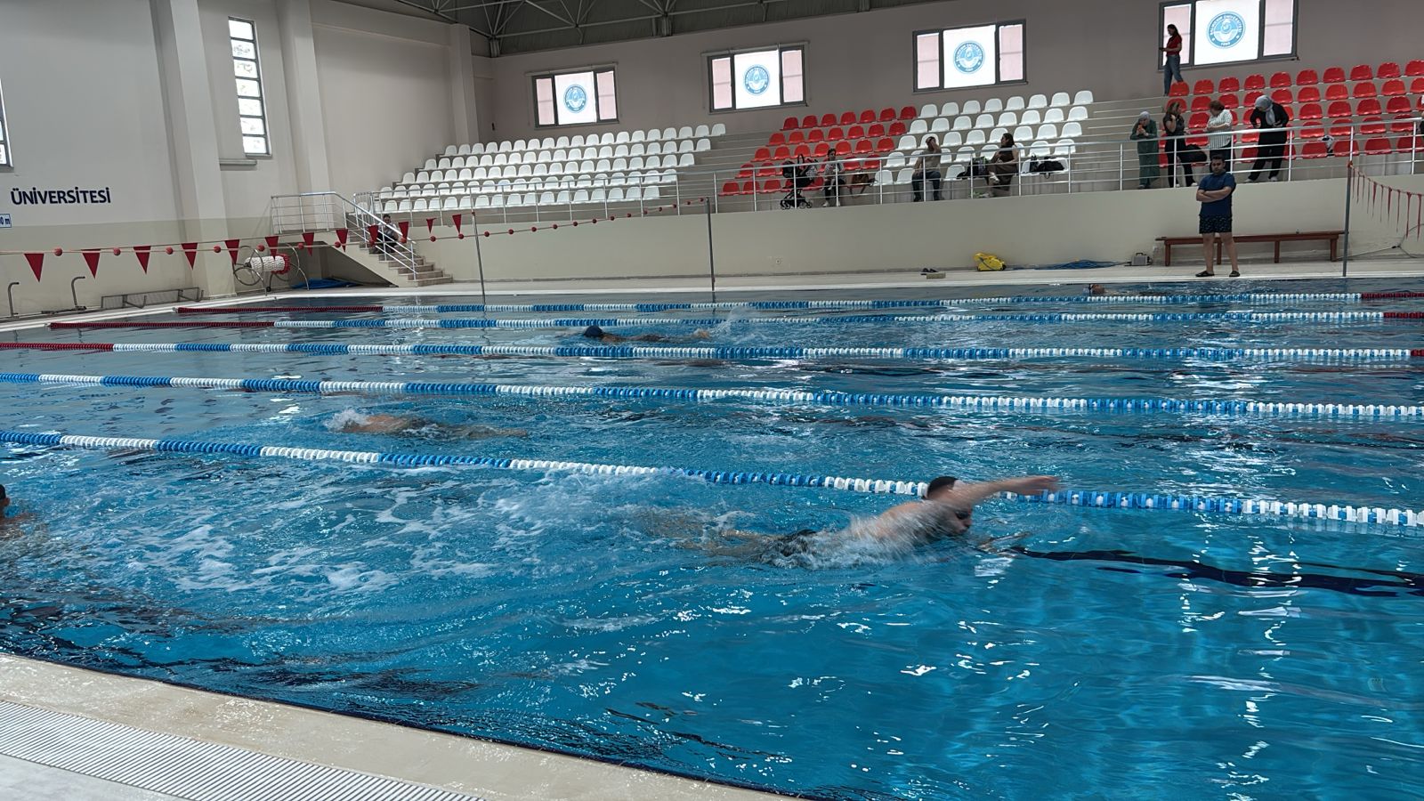 Engel Tanımayan Kulaçlar Etkinliği Balıkesir Üniversitesinde Gerçekleştirildi 9