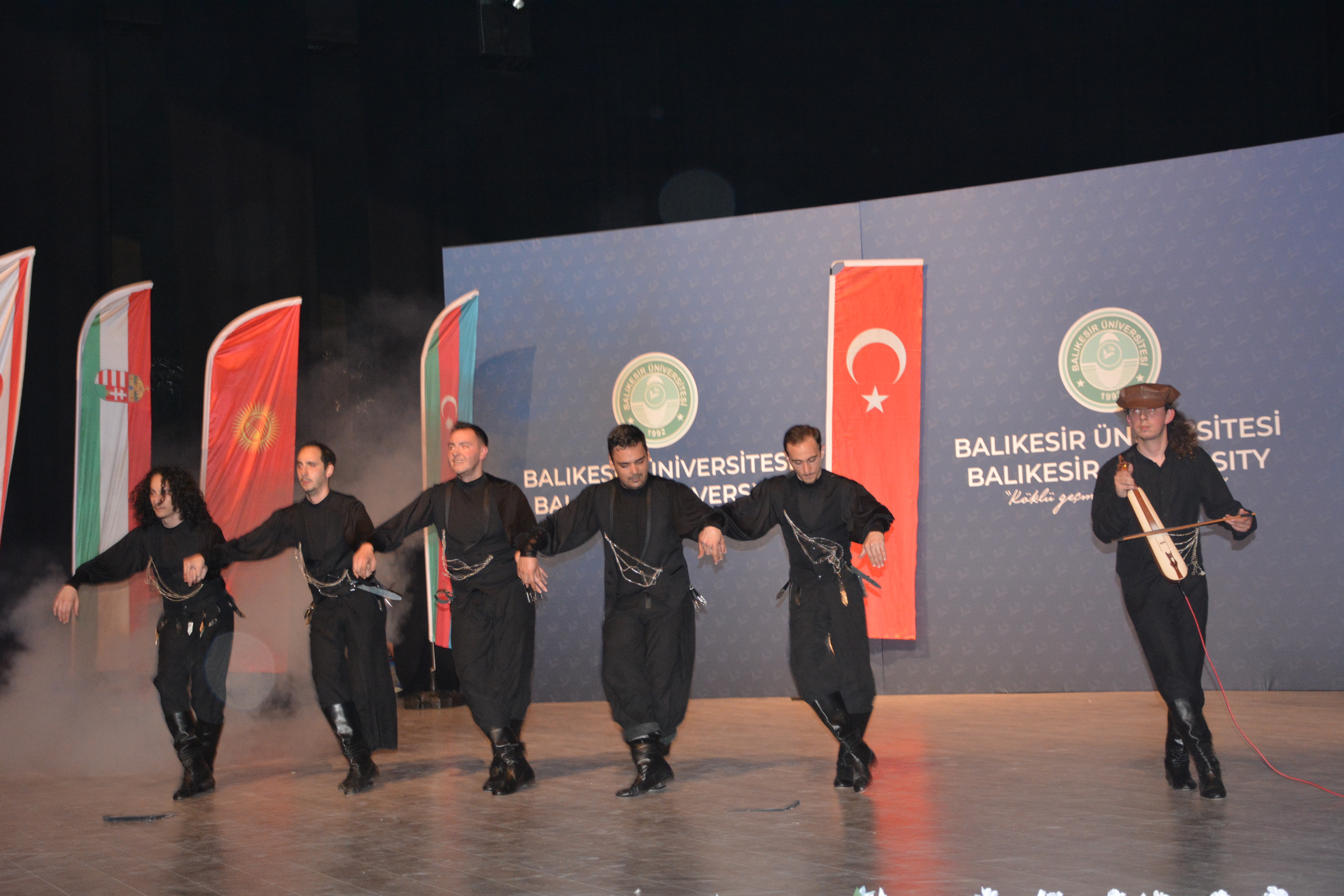 Halkoyunları Topluluğundan 'Türk Dünyasının Renkleri' Gösterisi 5