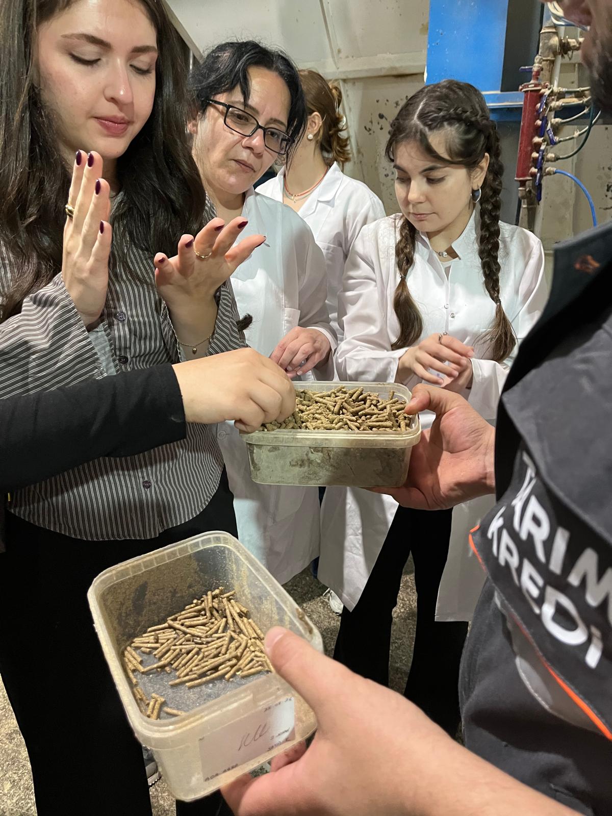 Veterinerlik Öğrencilerinden Yem Fabrikasına Teknik Gezi 13