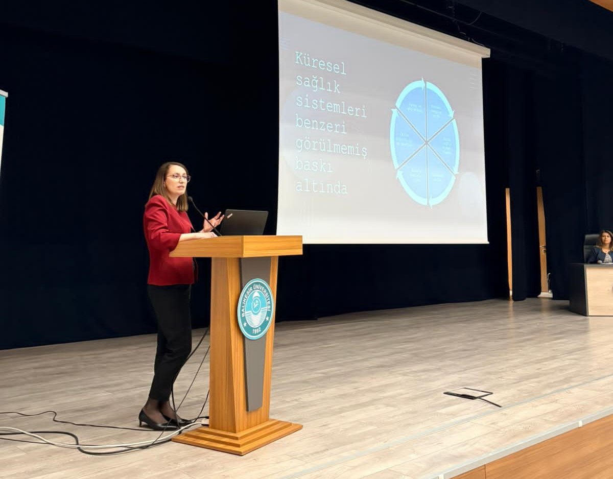 BAÜN Sağlık Bilimleri Fakültesinde Hemşireliğin Akademik ve Klinik Gücü Ele Alındı 8