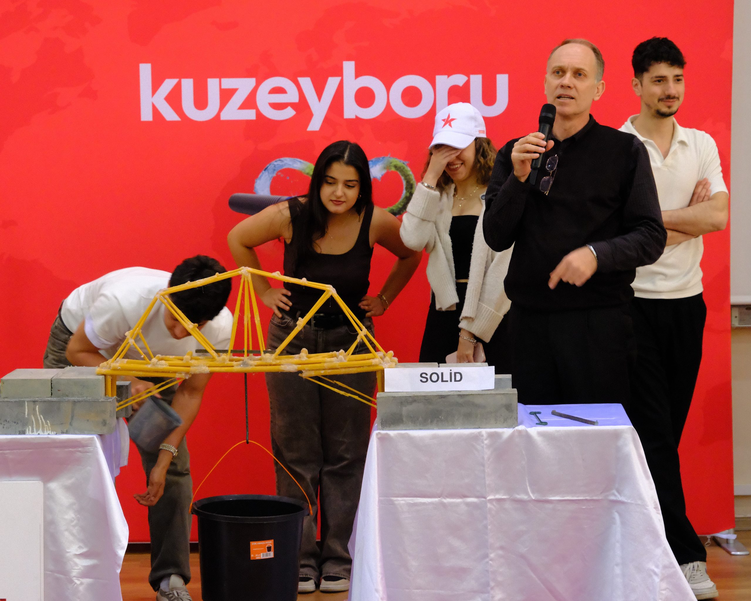 ÇUBUK MAKARNA KÖPRÜ YARIŞMASI 3